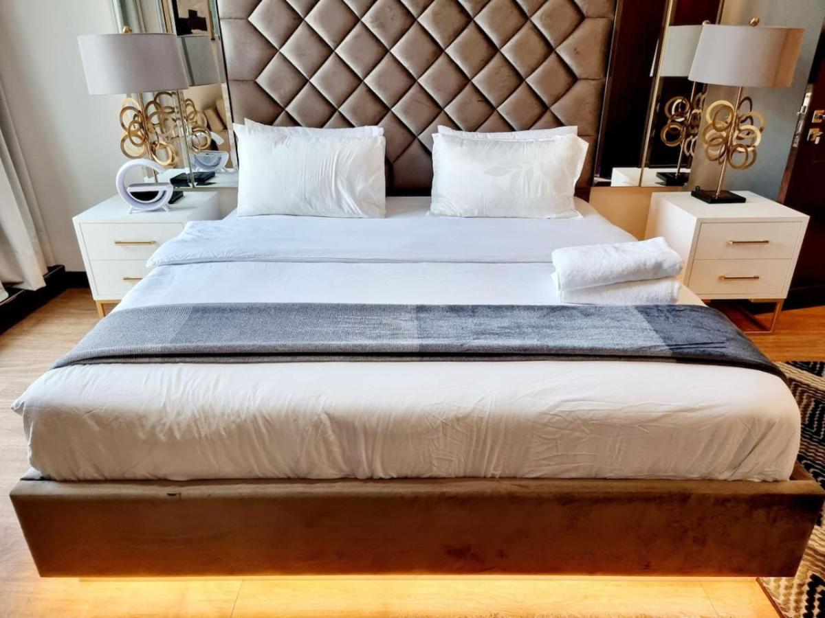 One Bedroom Yellow Luxe Manama