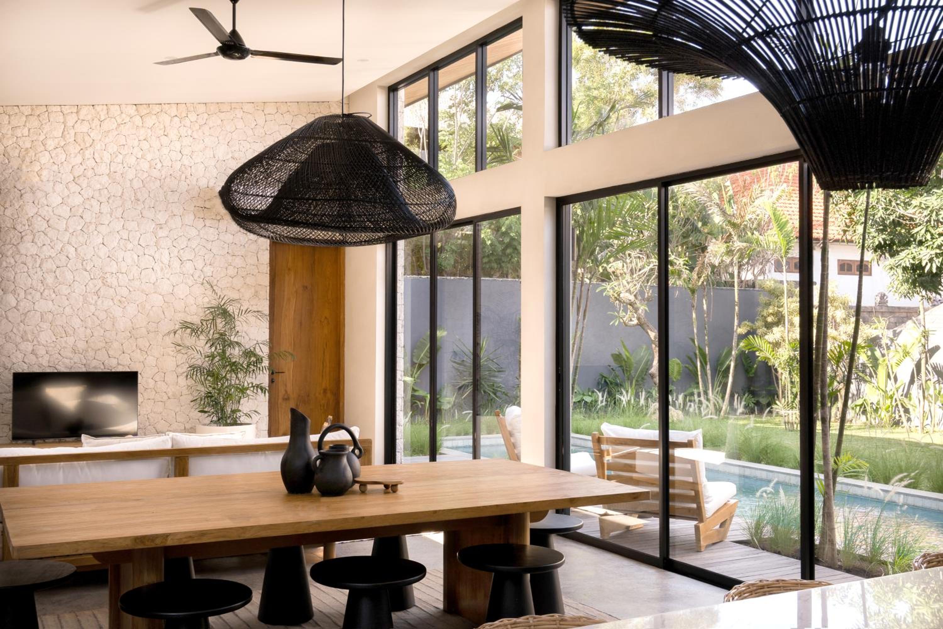 Villa Zara Spacious, Chic and Classy 2 Bedroom Home 5 minutes from Uluwatu Cliff Edge view 5