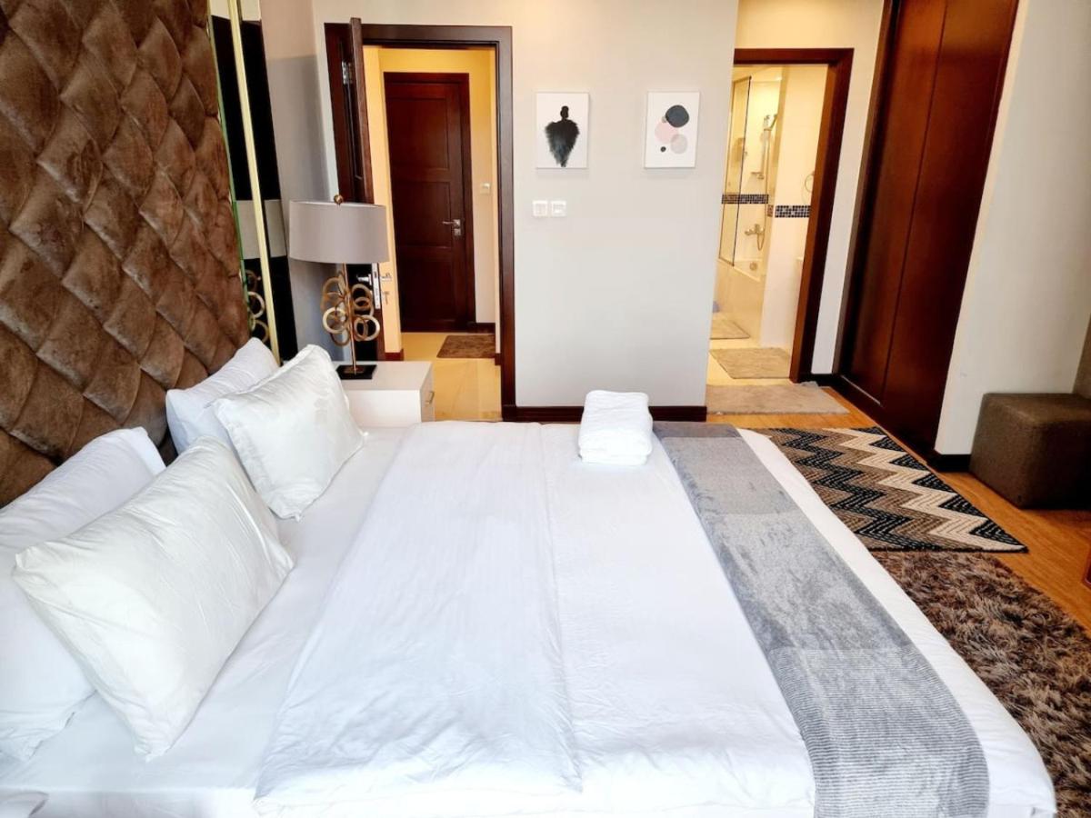 One Bedroom Yellow Luxe Manama
