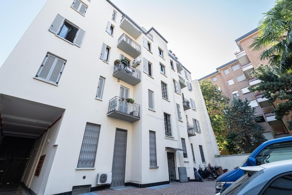 splendid one bedroom De Angeli 2nd fl - Mirable PM