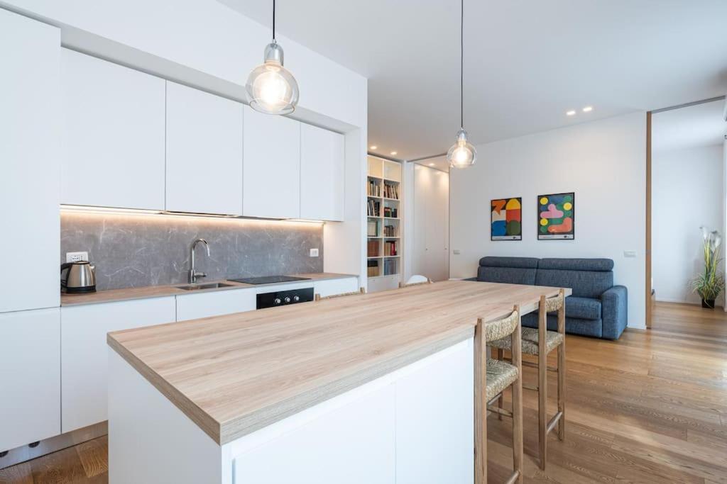 splendid one bedroom De Angeli 2nd fl - Mirable PM