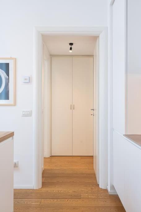splendid one bedroom De Angeli 2nd fl - Mirable PM