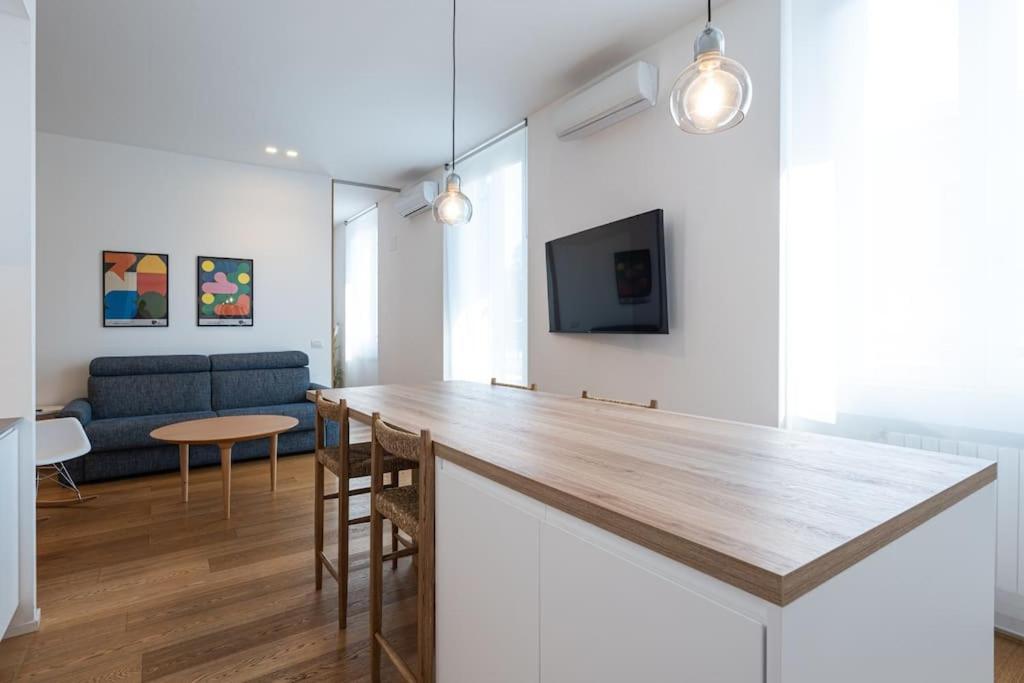 splendid one bedroom De Angeli 2nd fl - Mirable PM