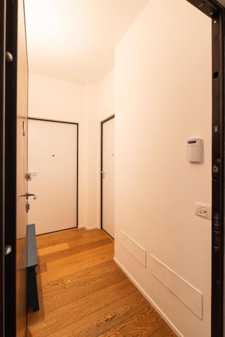 splendid one bedroom De Angeli 2nd fl - Mirable PM