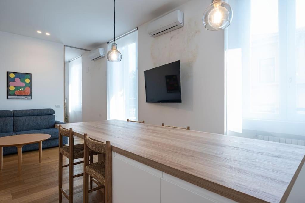splendid one bedroom De Angeli 2nd fl - Mirable PM