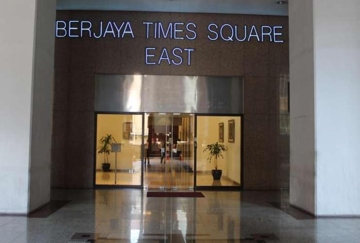 Global tourism services suite at times square