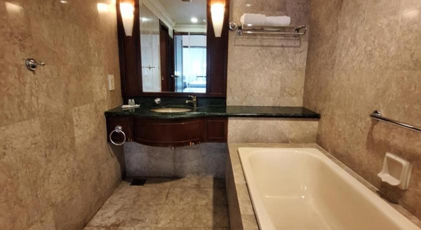 Global tourism services suite at times square