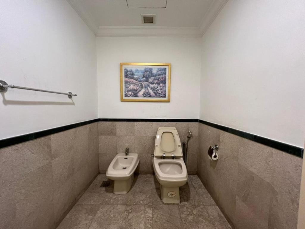 Global tourism services suite at times square