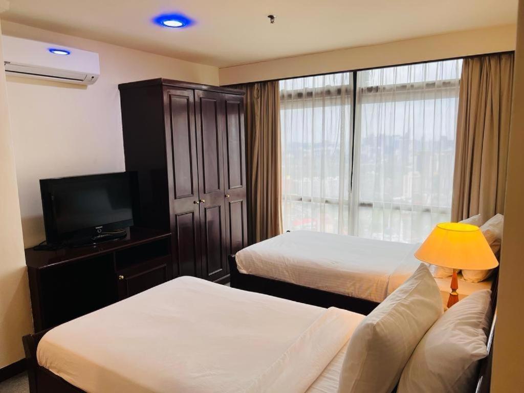 Global tourism services suite at times square