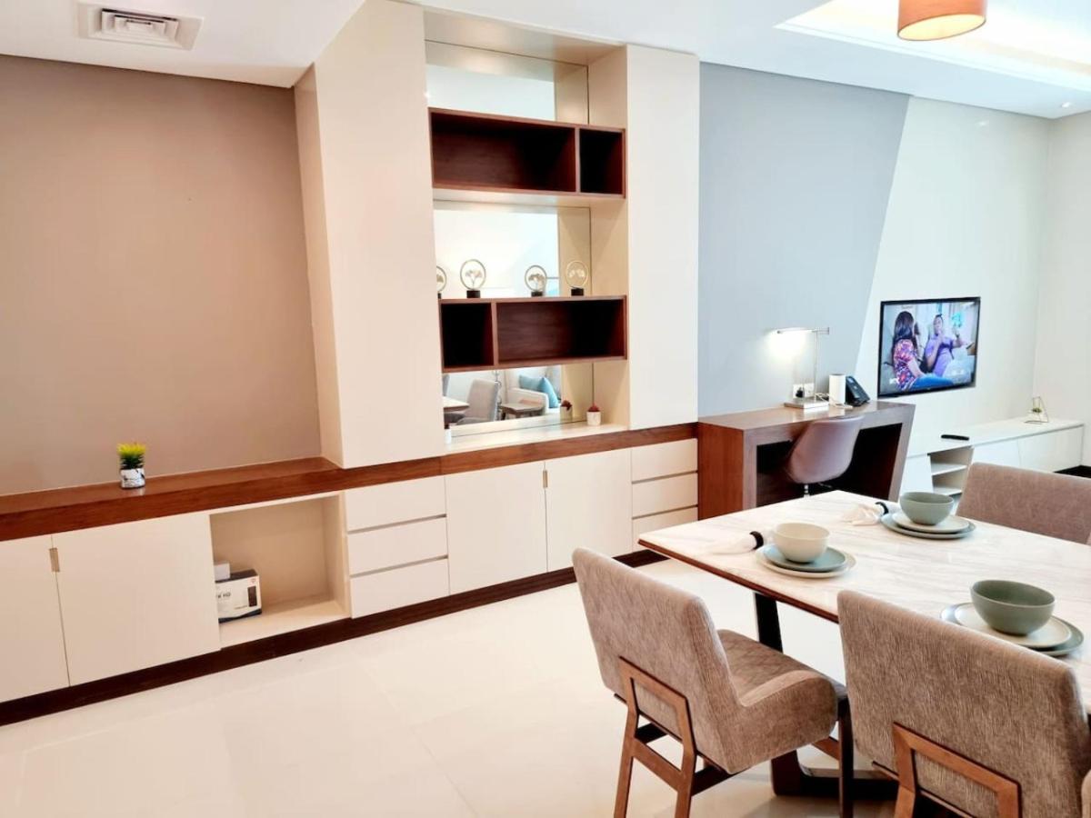 Luxury Three Bedroom Apt