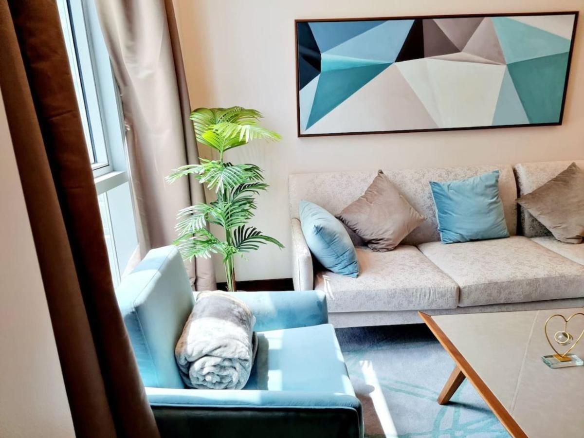 Luxury Three Bedroom Apt
