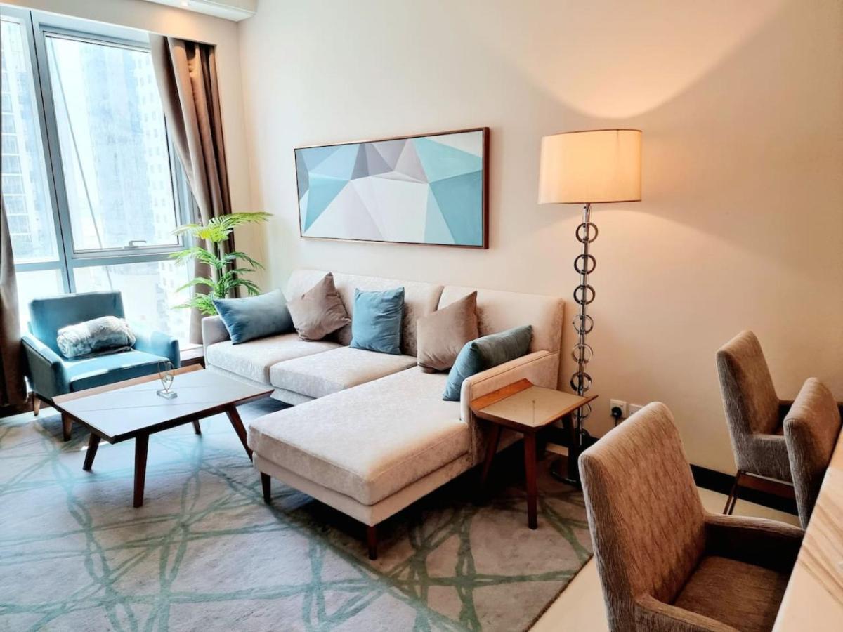 Luxury Three Bedroom Apt
