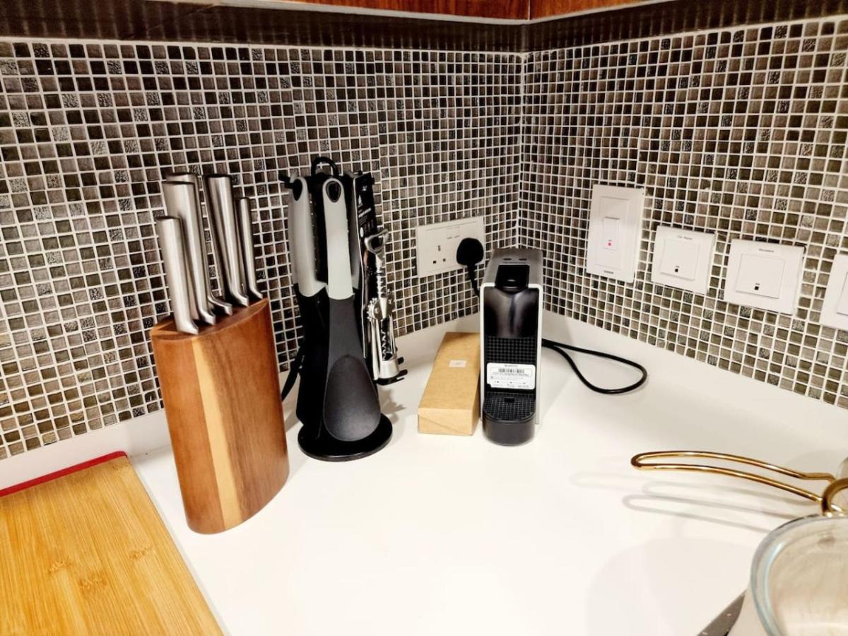 Luxury Three Bedroom Apt