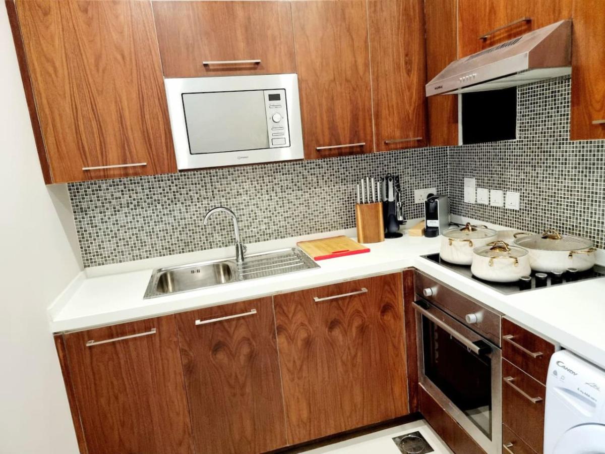 Luxury Three Bedroom Apt