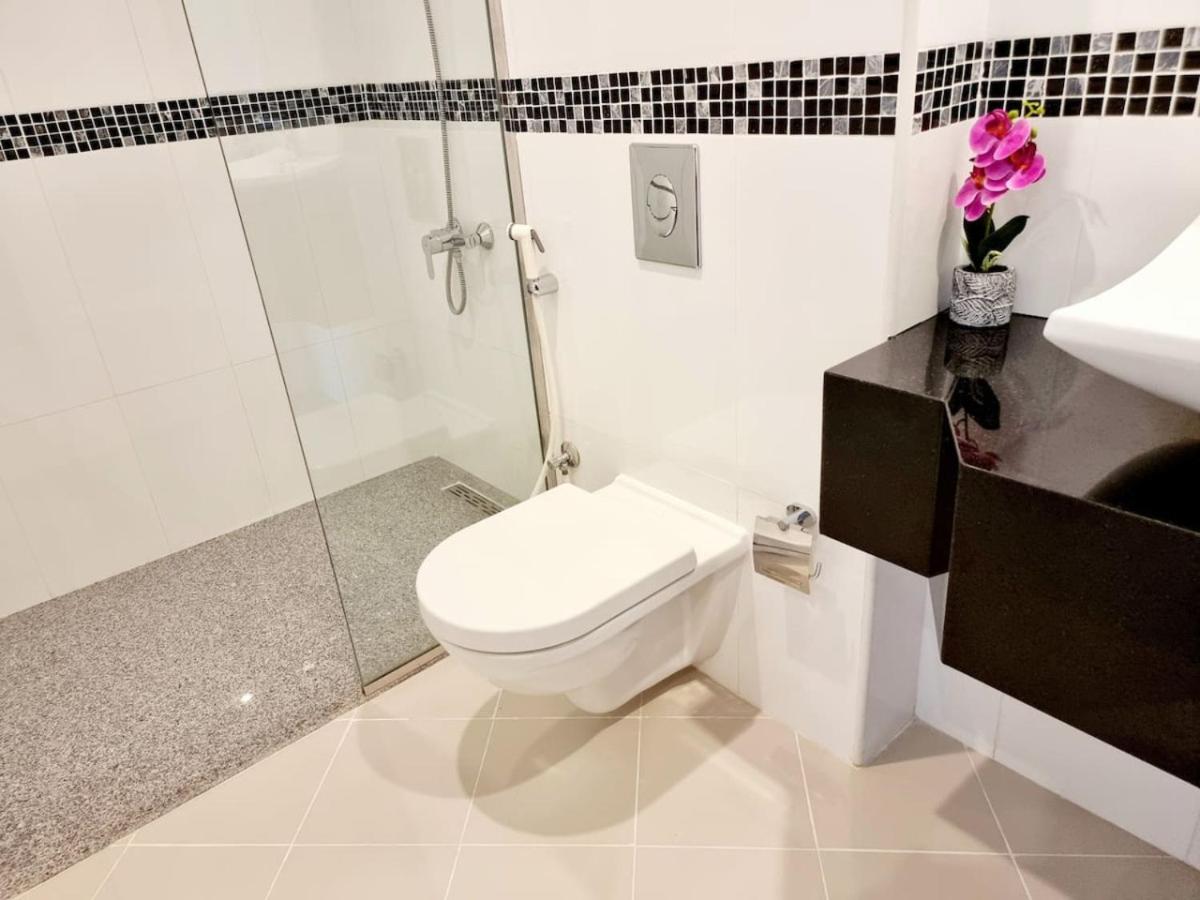 Luxury Three Bedroom Apt