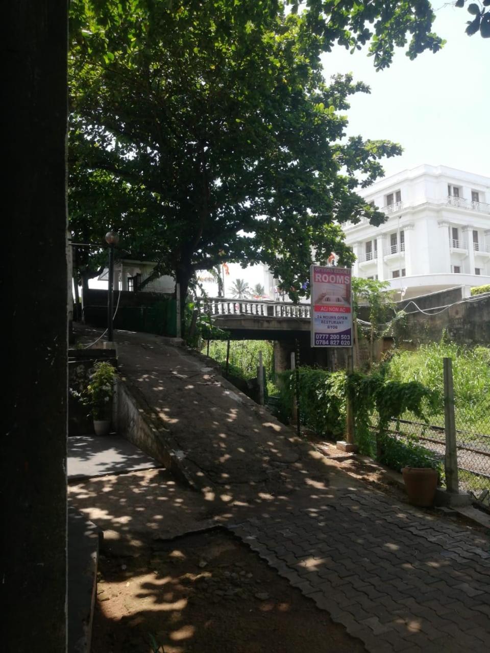 Mount Laveniya Options Resorts