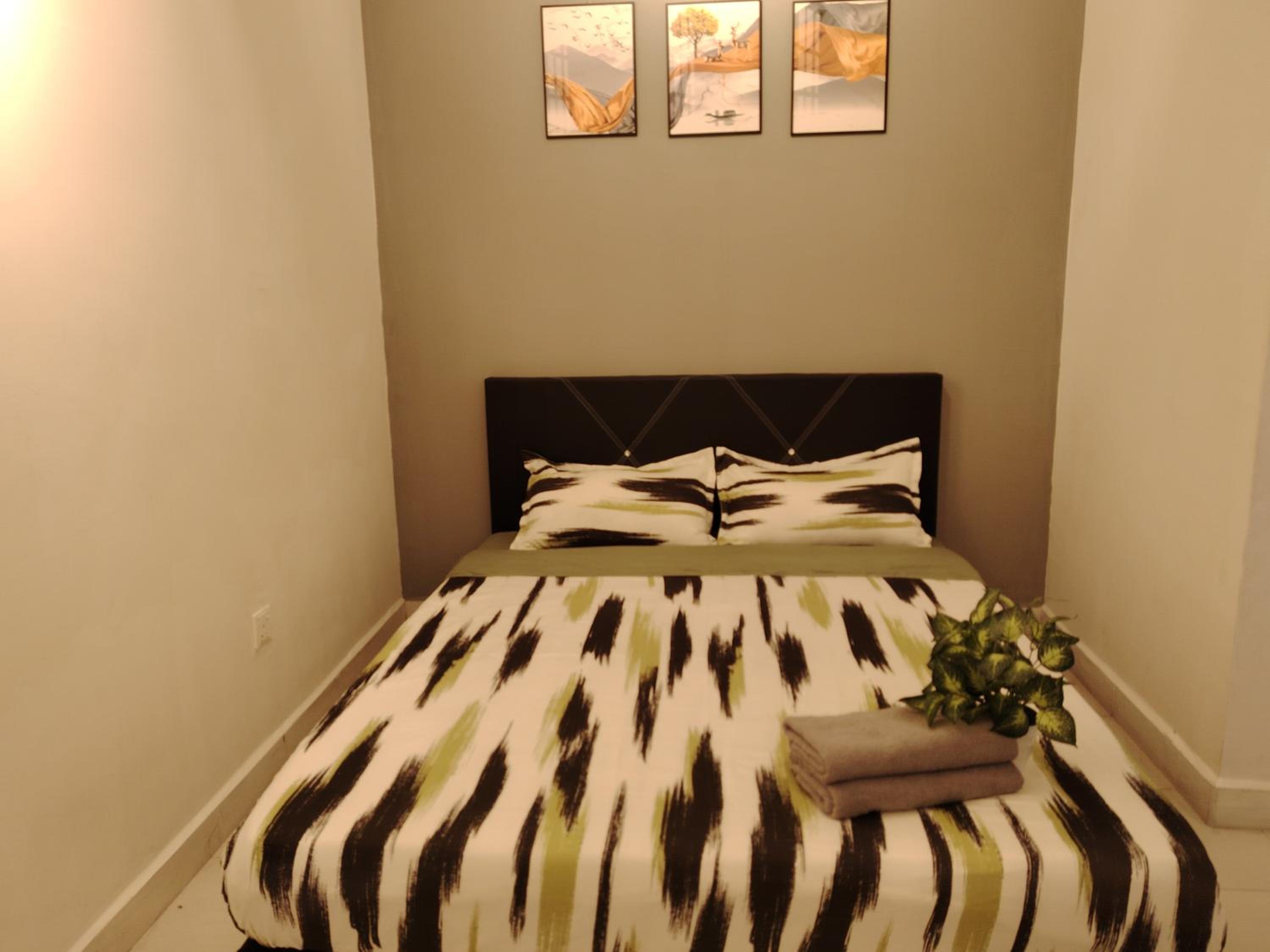 MGM-Tebrau City Walk within 5 min to AEON Mall, Ikea & Toppen
