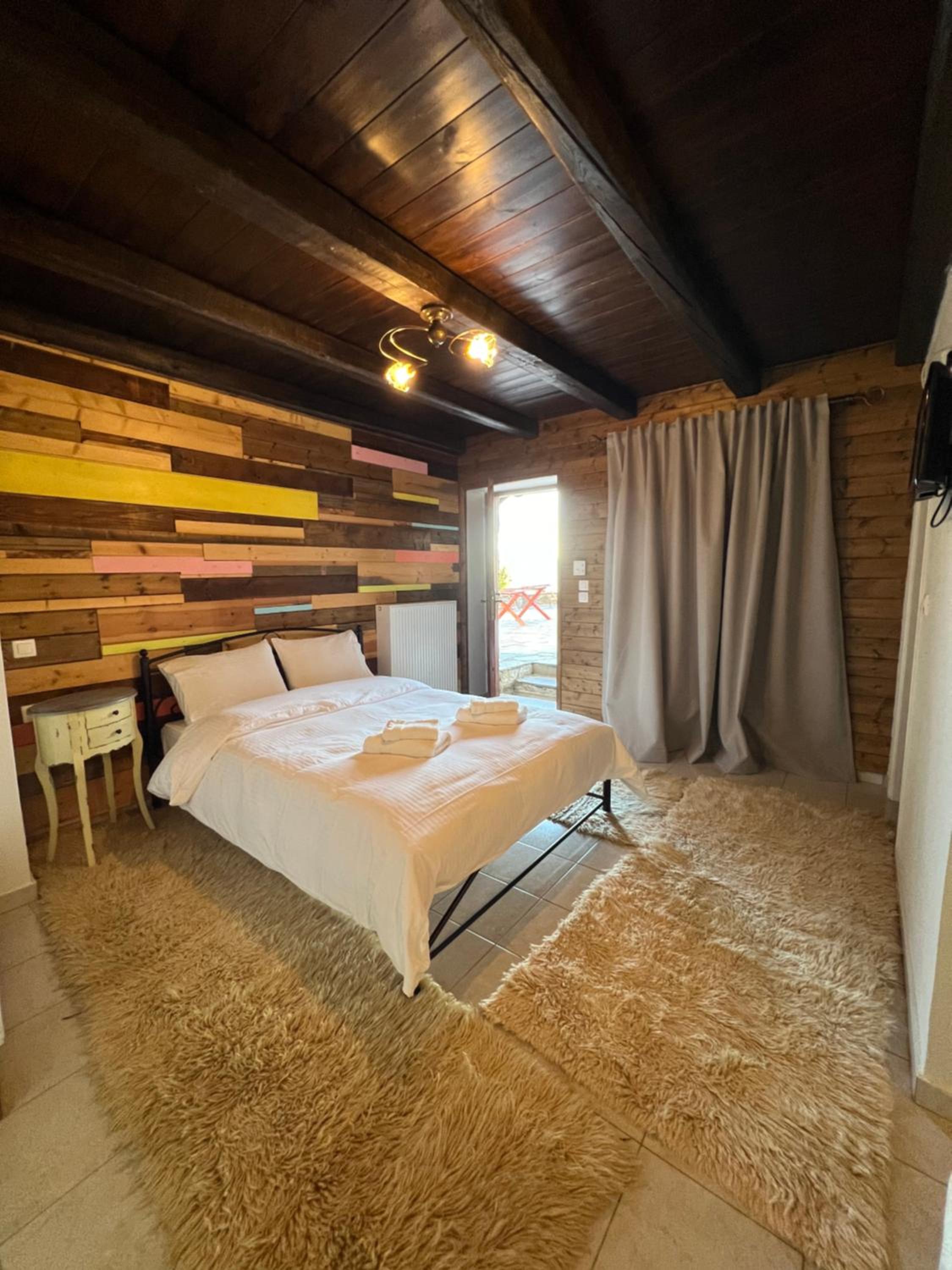 Ikojenia Traditional Lodge