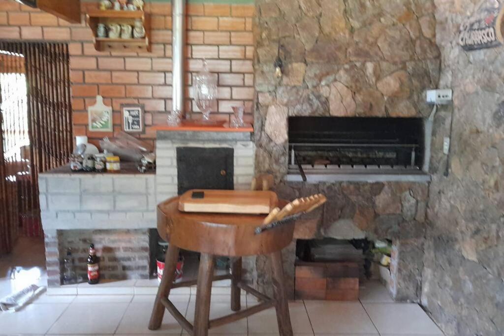 Casinha da Serra com açude