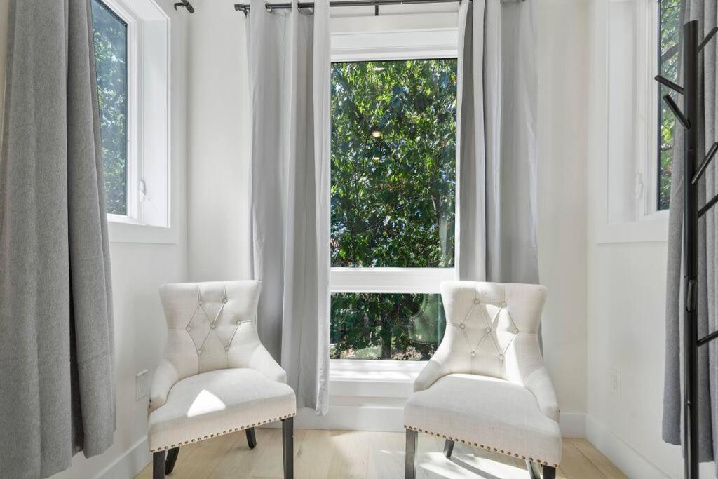 Capitol Hill 4 Charming Townhouse in Downtown DC with Rooftop Free Parking and WIFI, photo 6