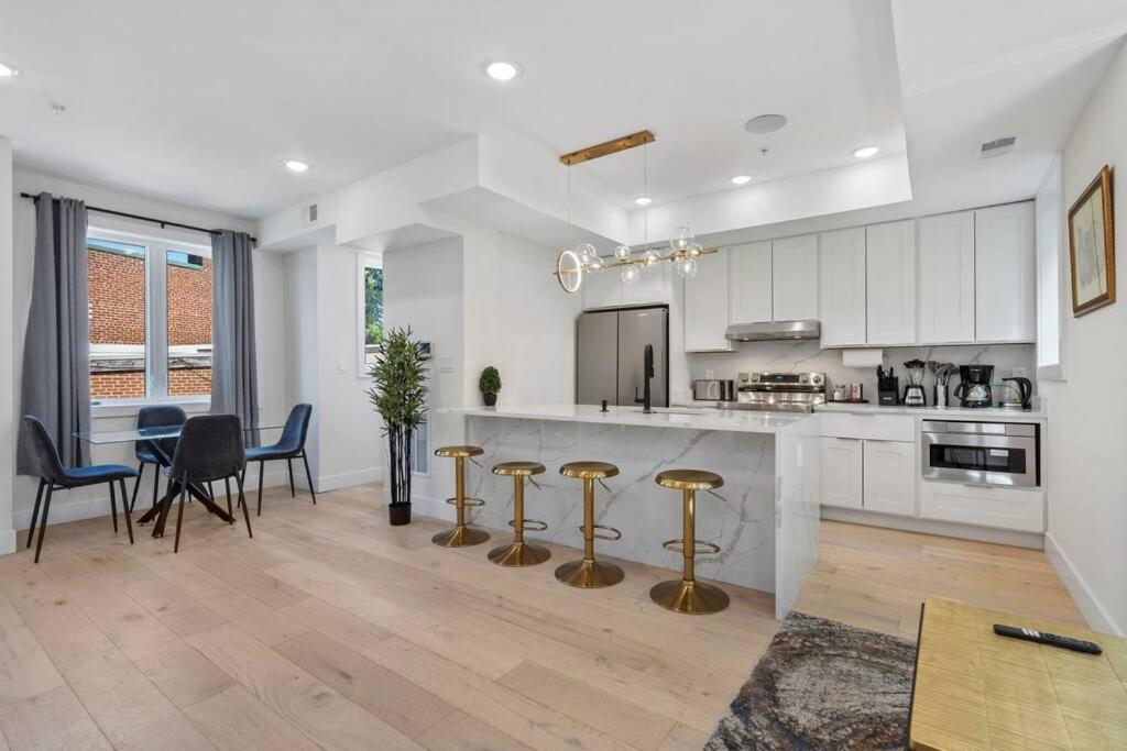 Capitol Hill 4 Charming Townhouse in Downtown DC with Rooftop Free Parking and WIFI, photo 22