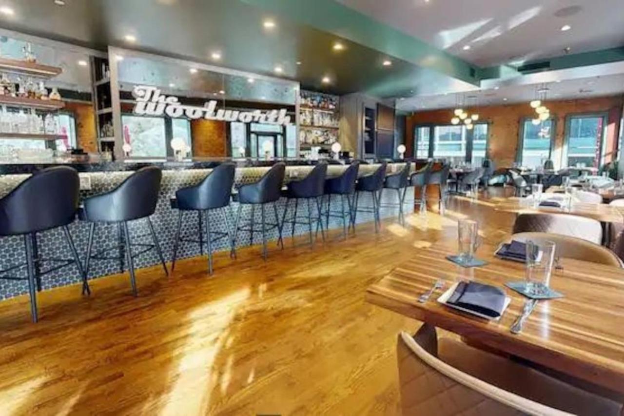 Spacious Luxury Loft Pool-Gym-Free Valet Parking view 5
