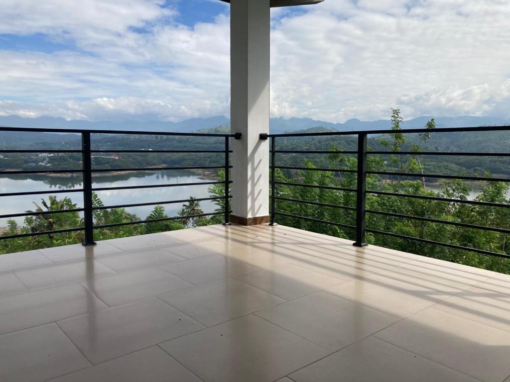 Hillcrest Holiday Home -Kandy