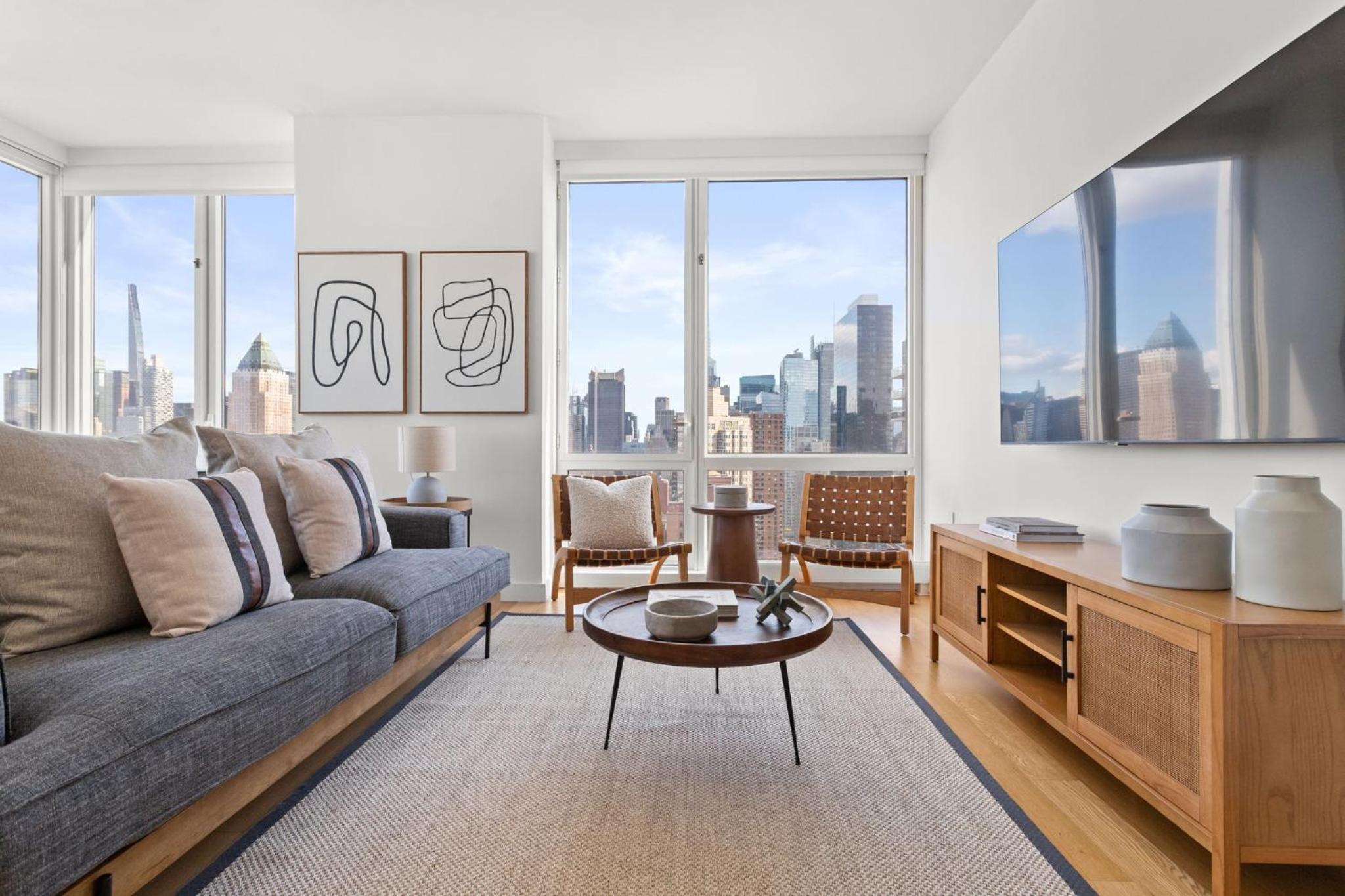 1 BD Luxury apartment with stunning views