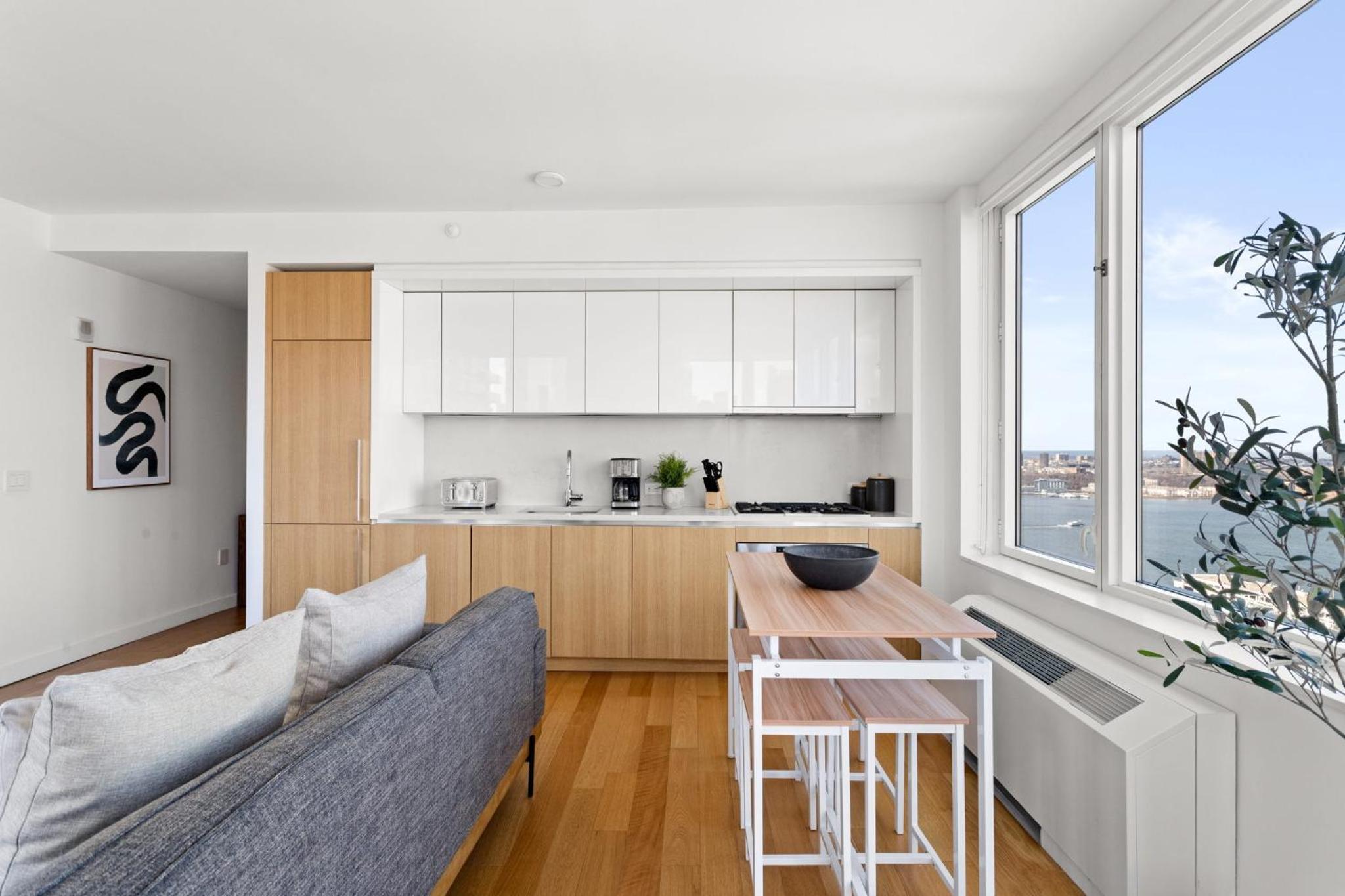 1 BD Luxury apartment with stunning views