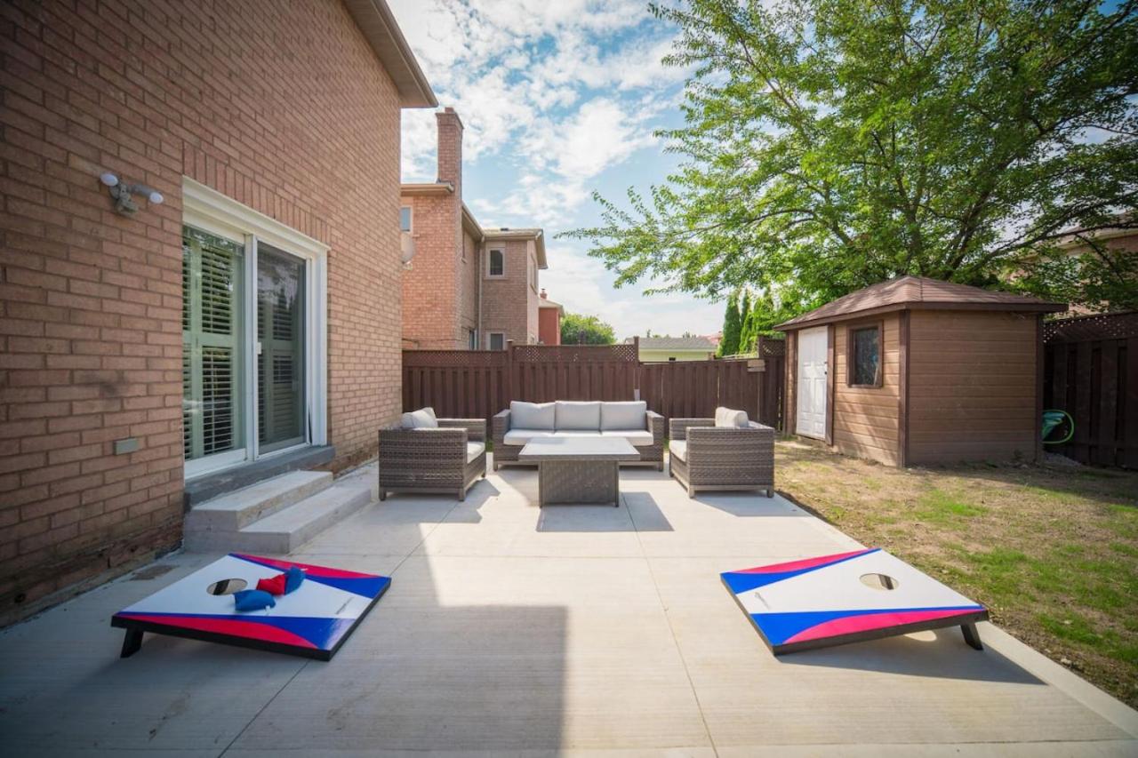 Peaceful Heartland KingBed Workstation BackyardFun