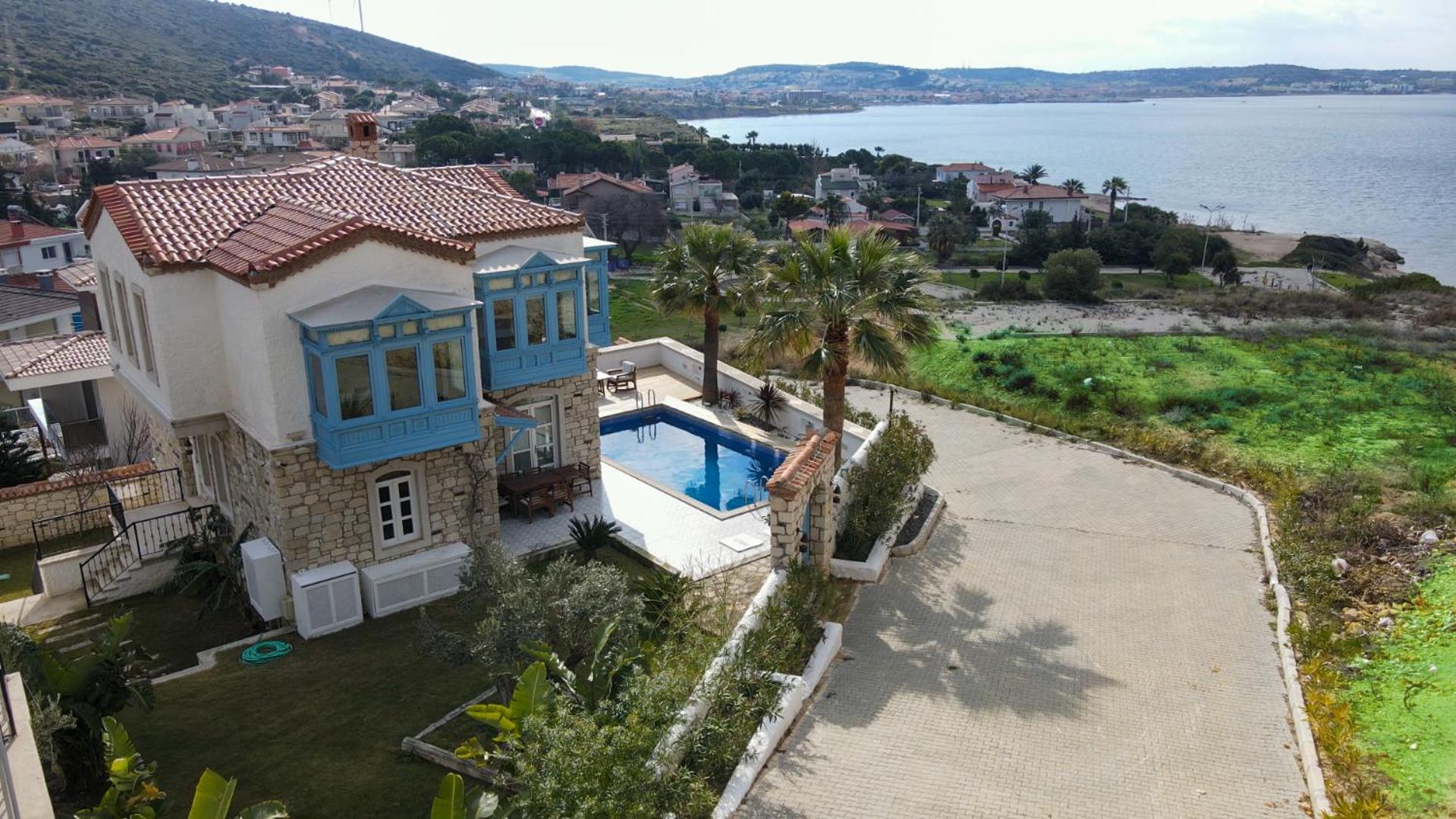 Fener burnunda Denize sıfır orjinaltaş malikane view 2