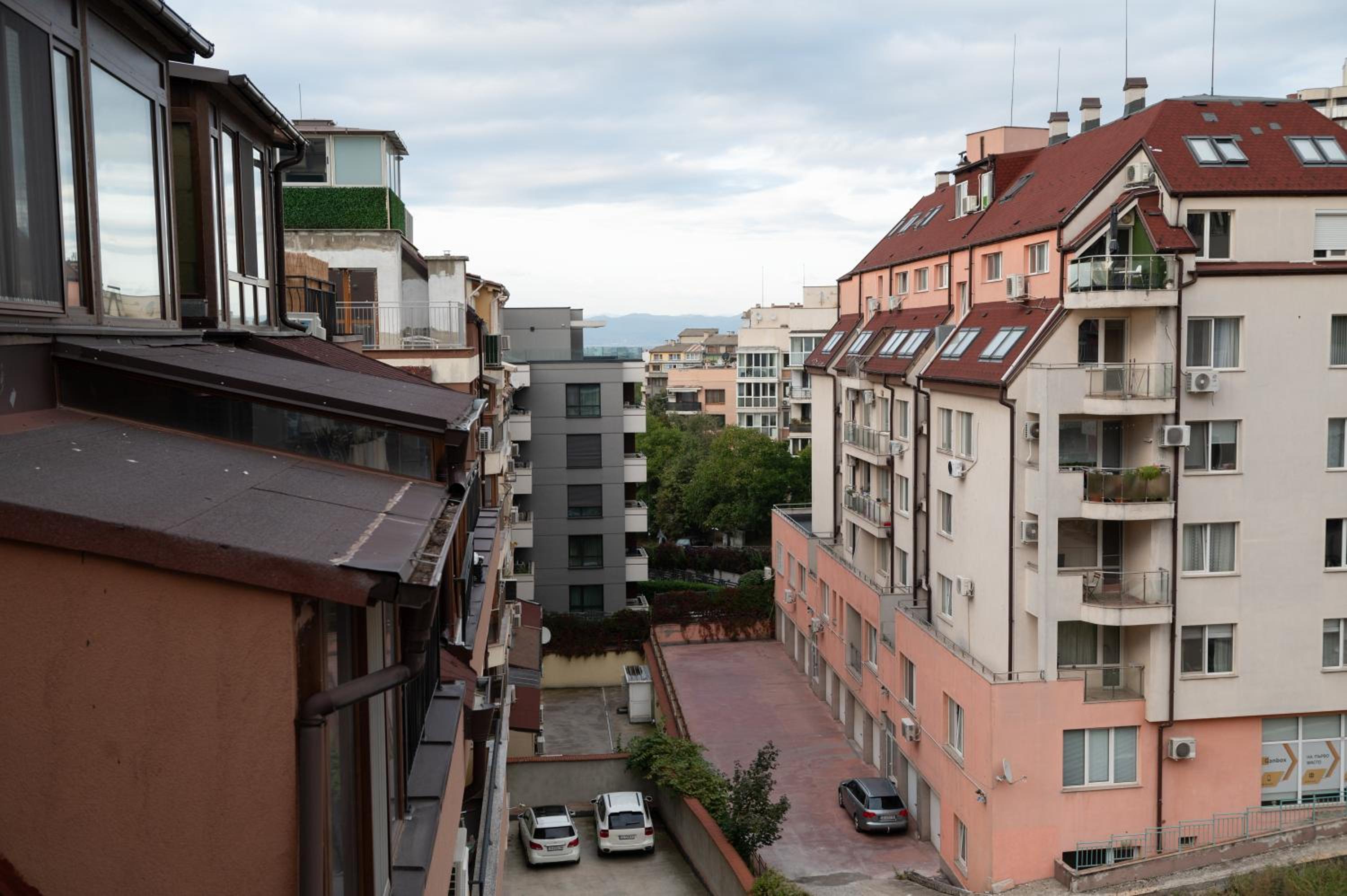 Charming 1BR Steps from South Park