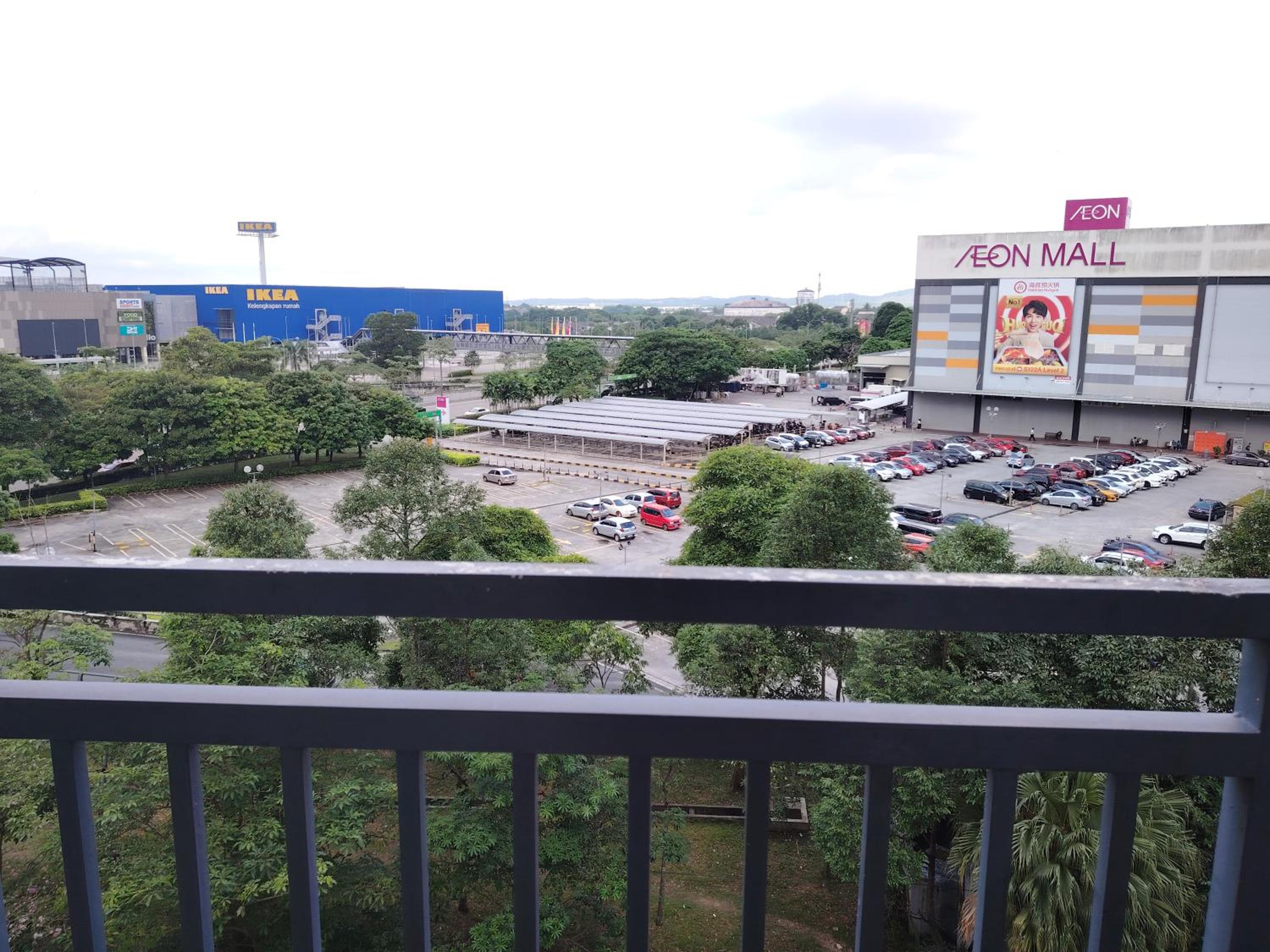 MGM-Tebrau City Walk within 5 min to AEON Mall, Ikea & Toppen