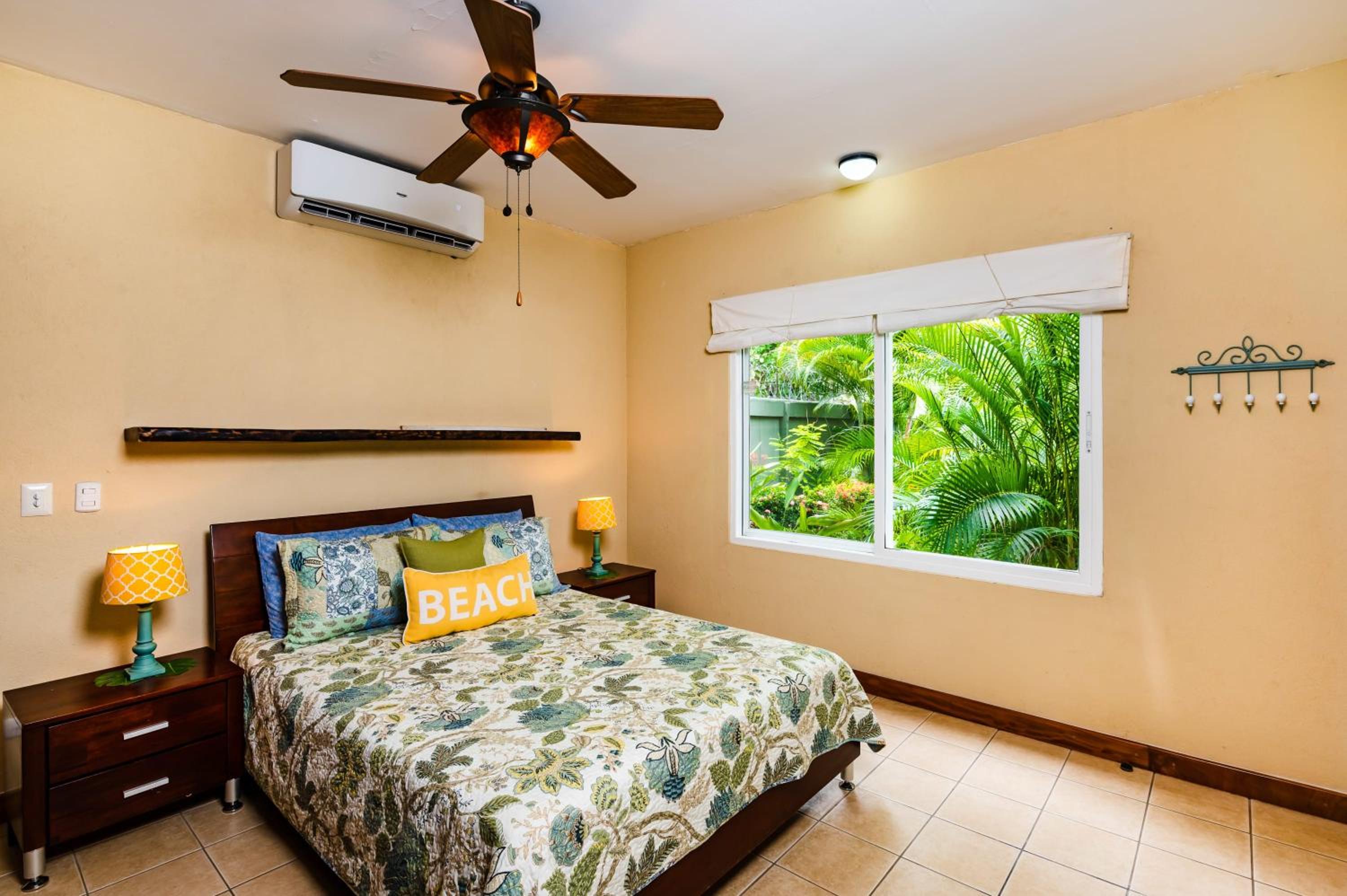 Beach-Walkable Poolside Condo