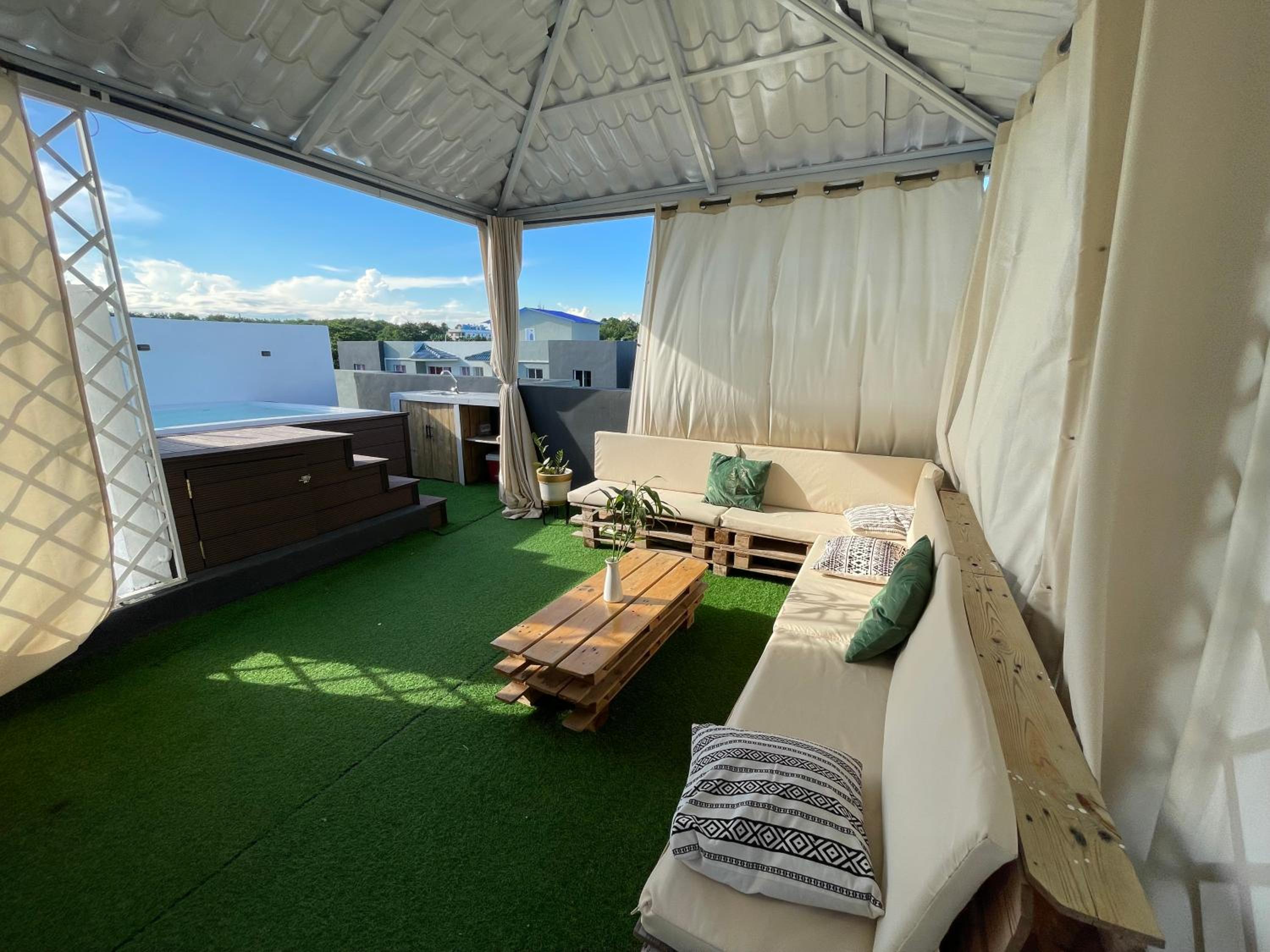 Apartamento con terraza y jacuzzi privado