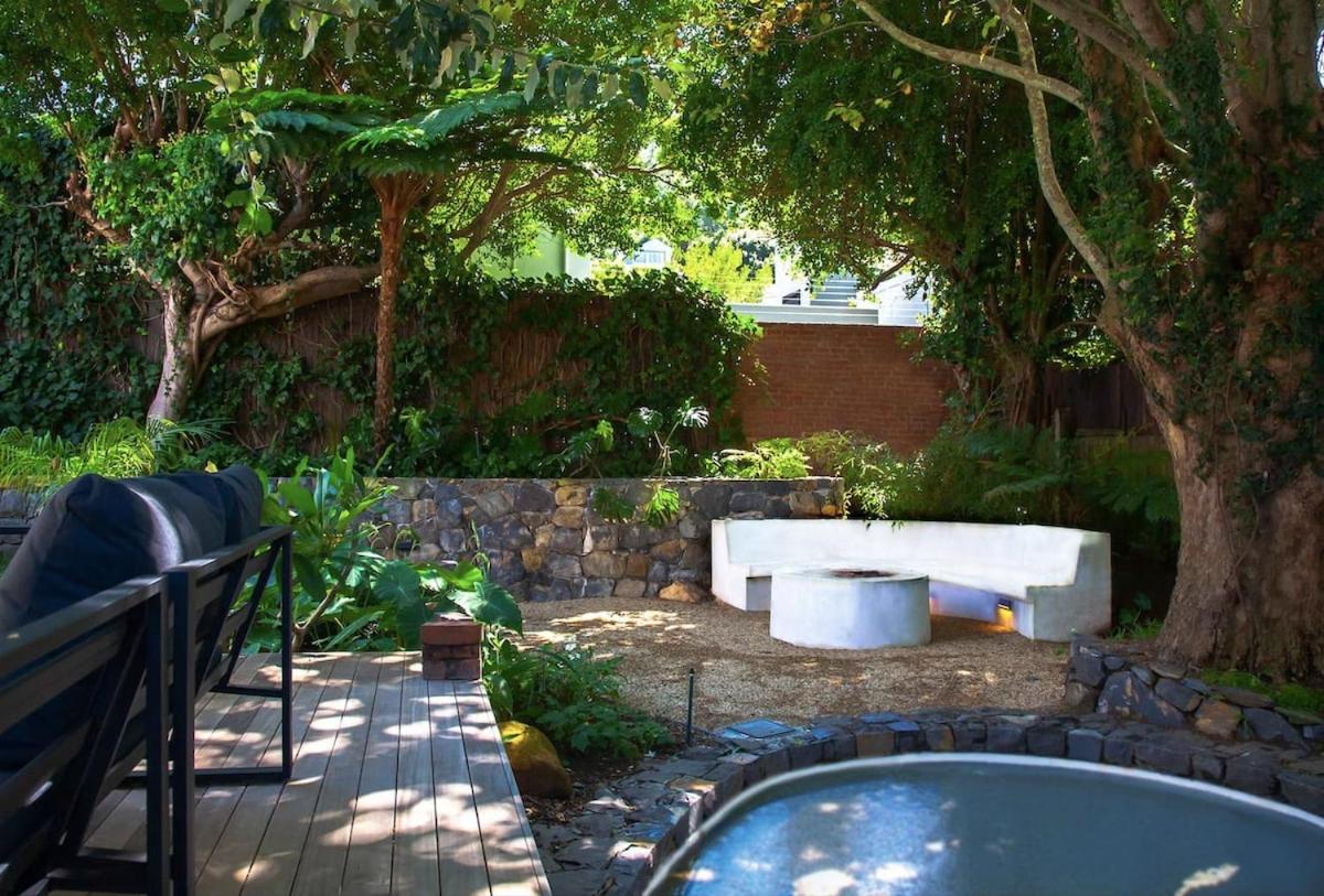 Villa Kirstenbosch Pool & Garden