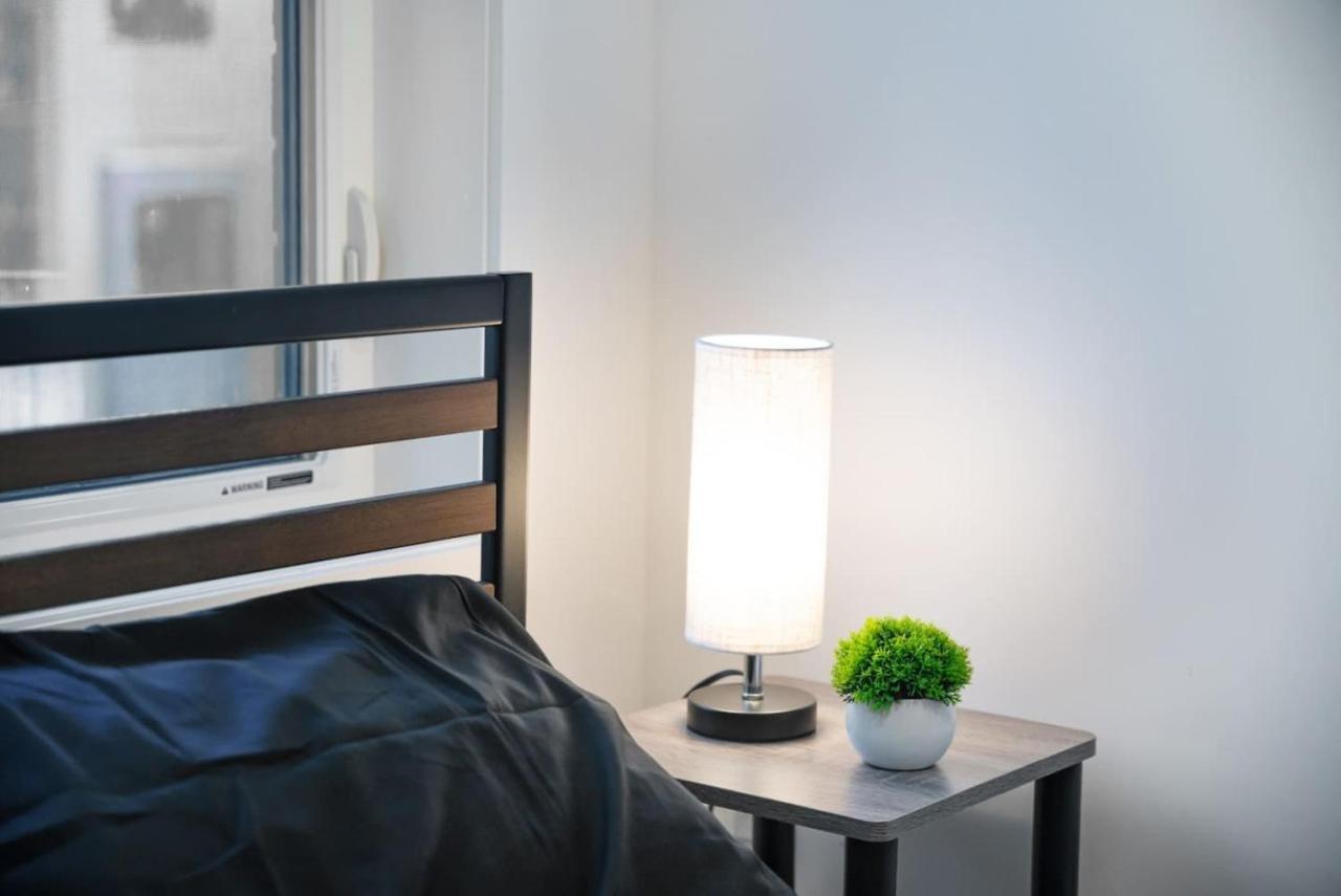 Modern Getaway with Smart TVs, Laundry and Workspace