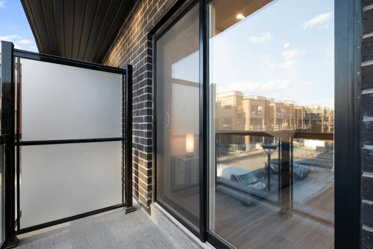 Modern Getaway with Smart TVs, Laundry and Workspace