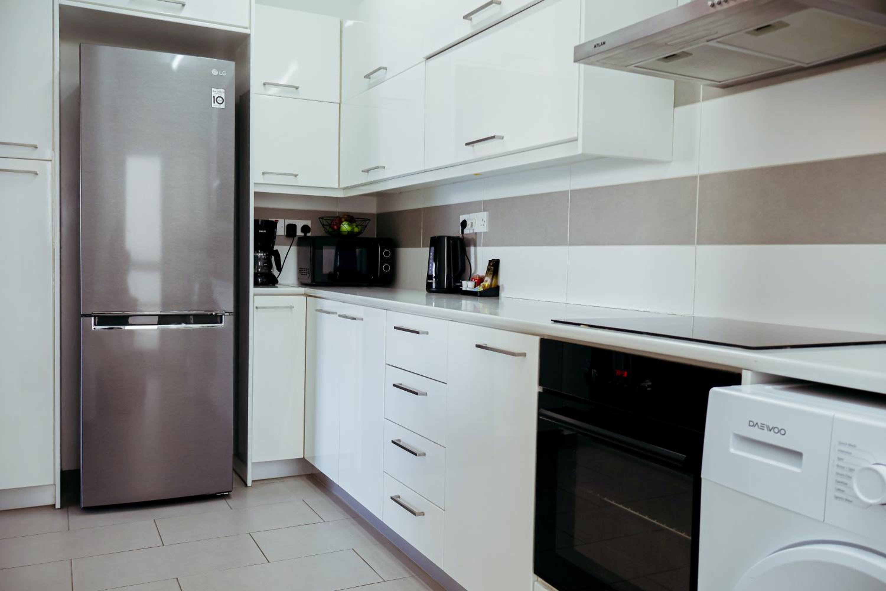 Stylish 2 Bedroom Apt - Tourist Area Collection