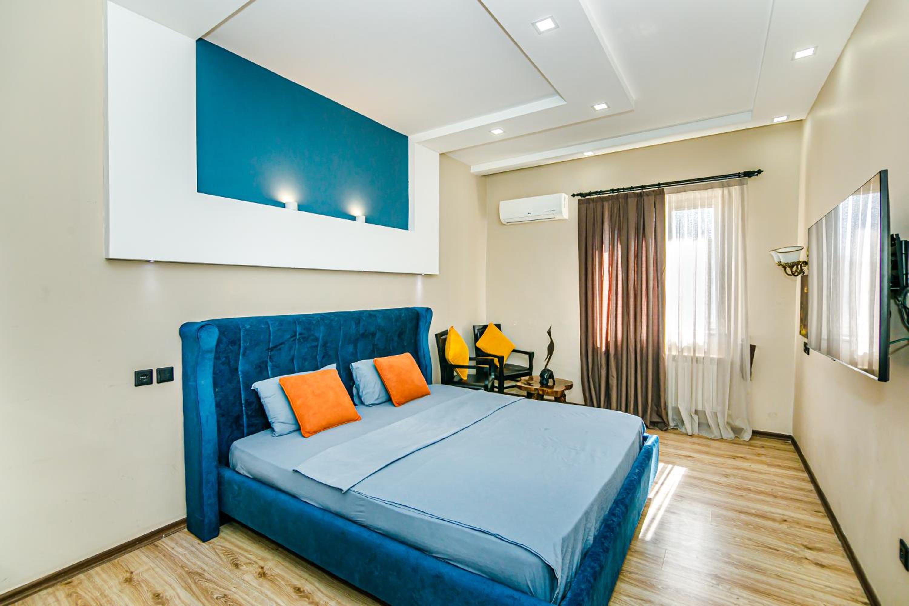 Little Gem in the Old City - One Bedroom