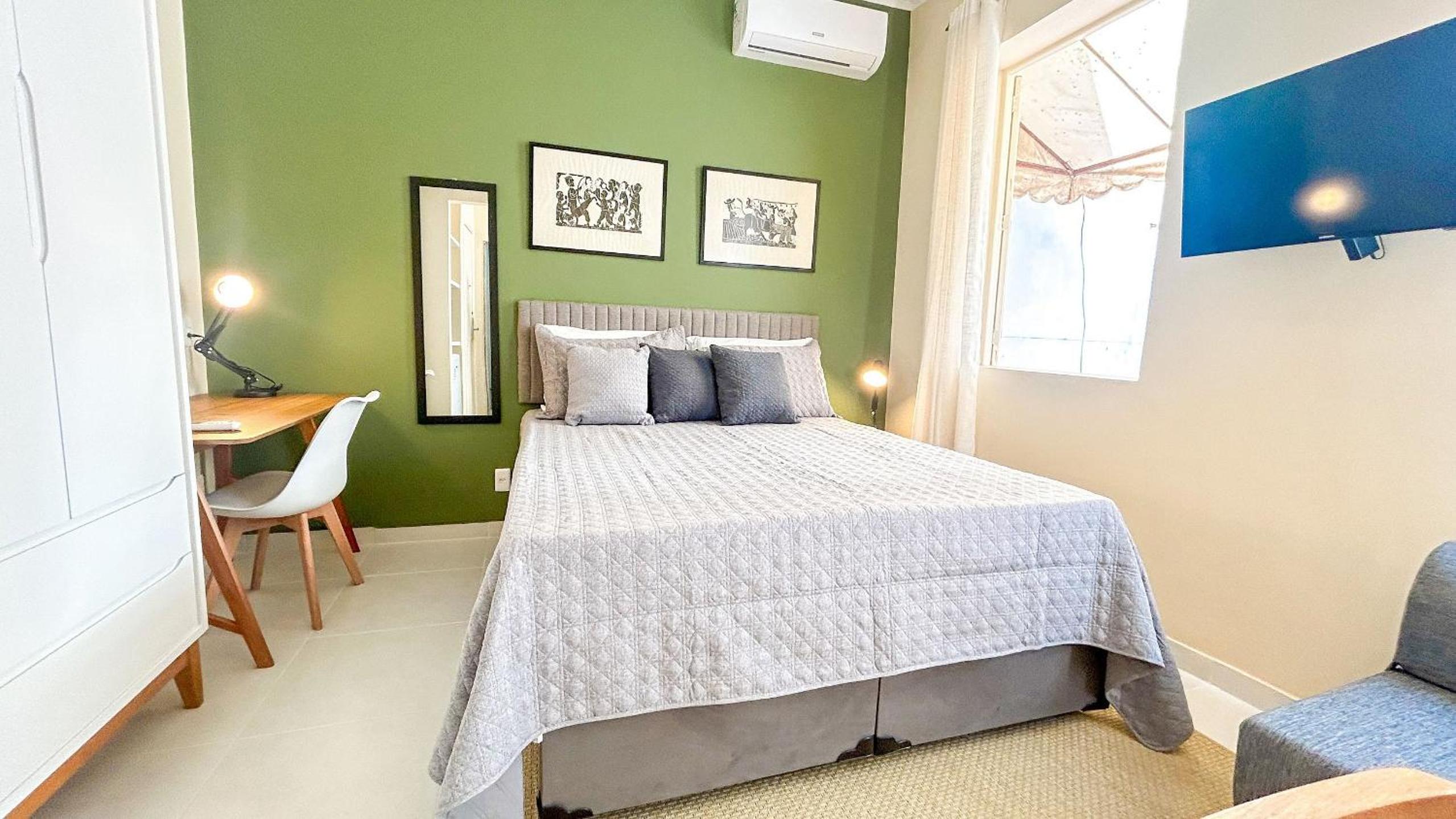 Modern studio in Leblon
