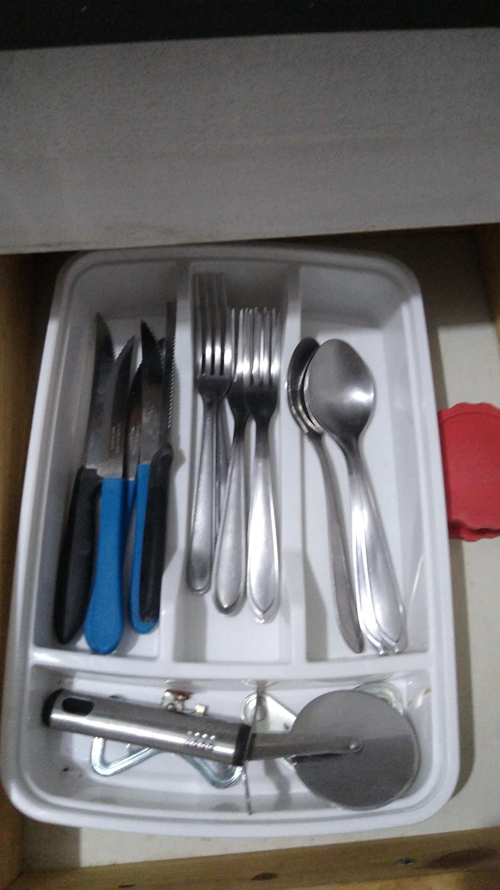 Apartamento em condomínio de frete pra praia