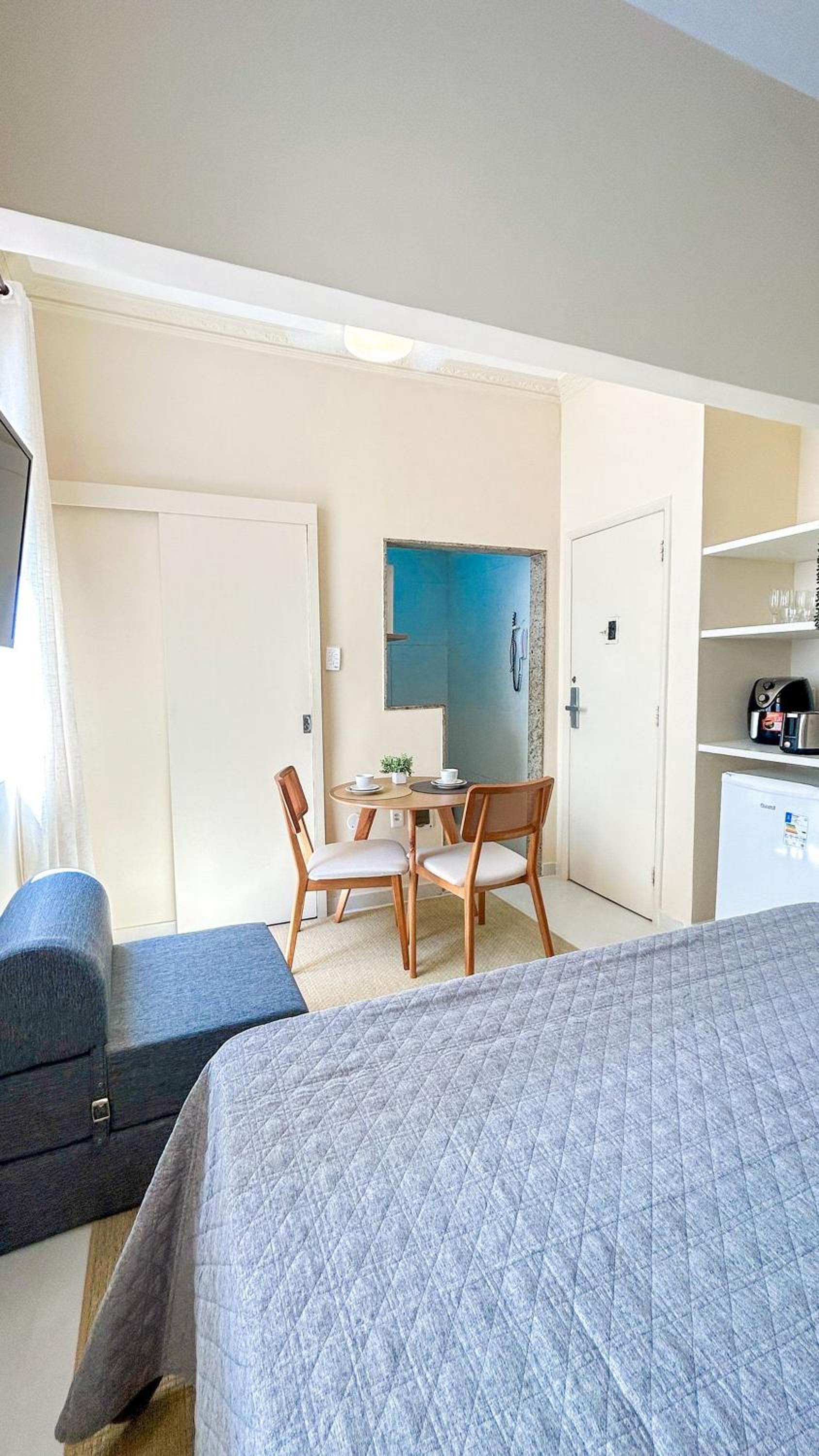Modern studio in Leblon