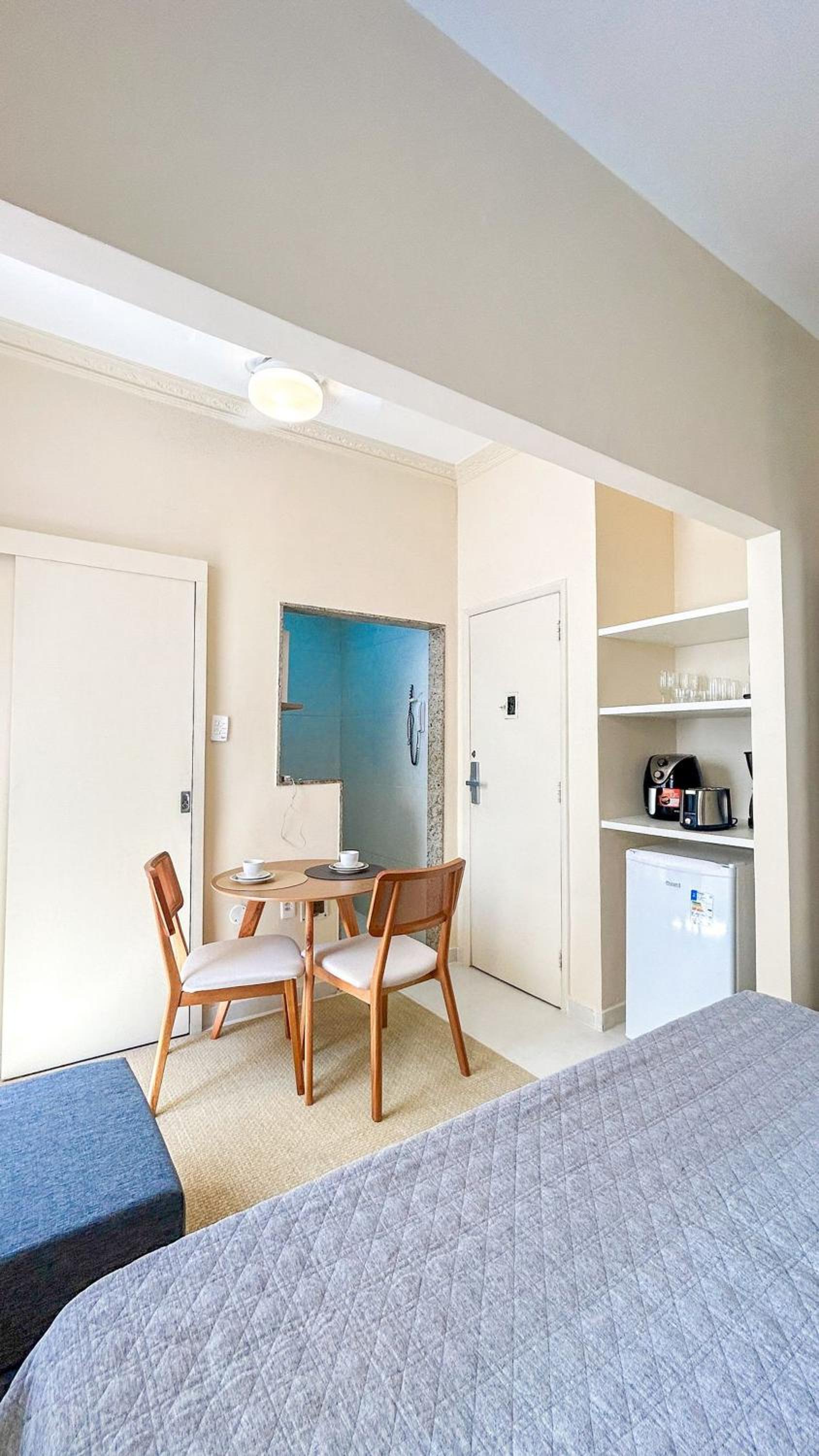 Modern studio in Leblon