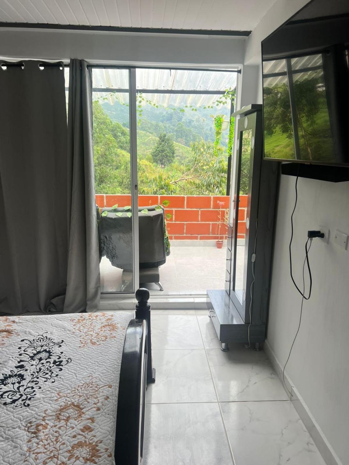 Hermosa Casa finca en Medellín con jacuzzi