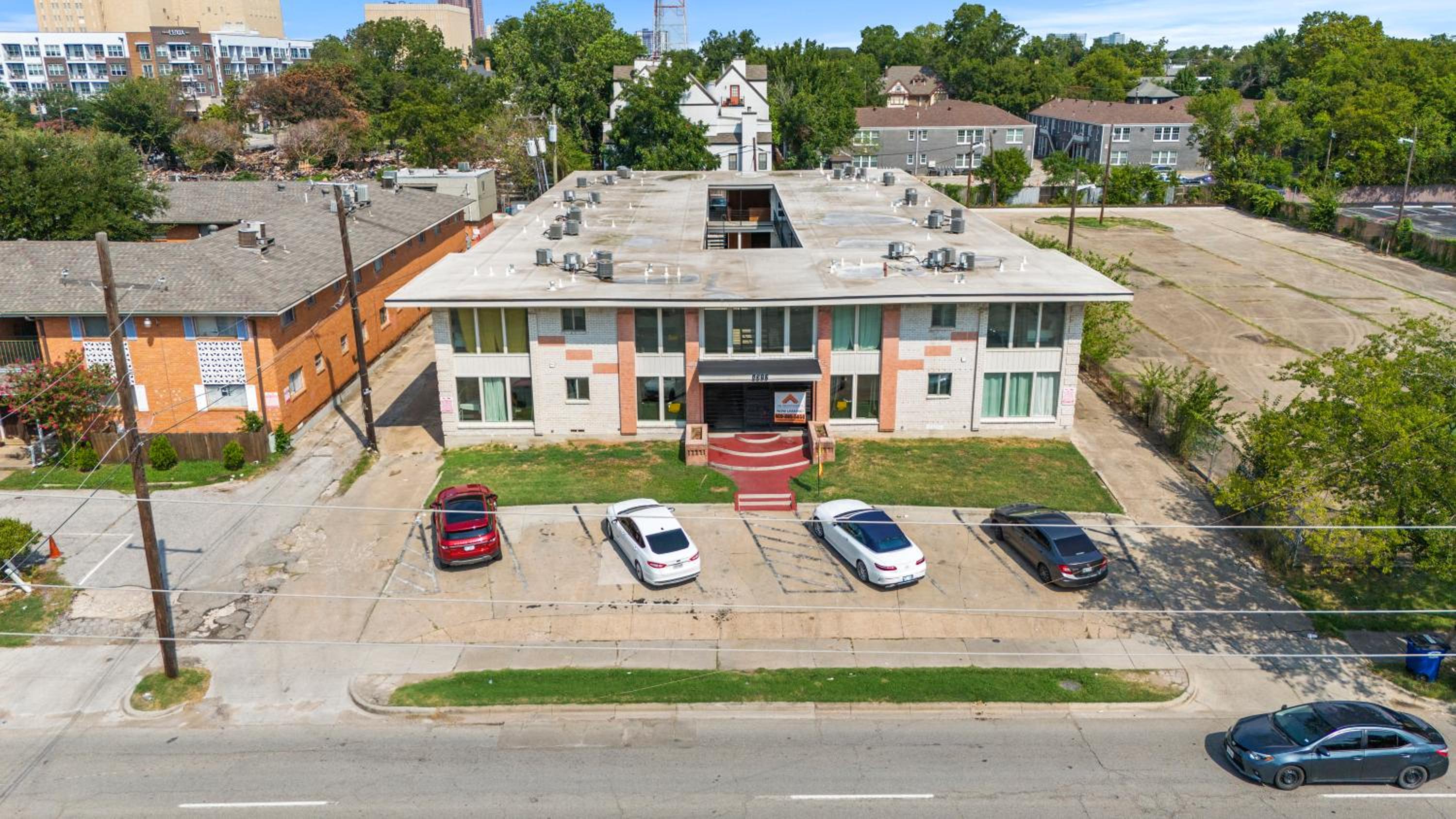 1Bed 1 Bath, King Bed, Free parking, DT Dallas, AAC, Deep Ellum view 4