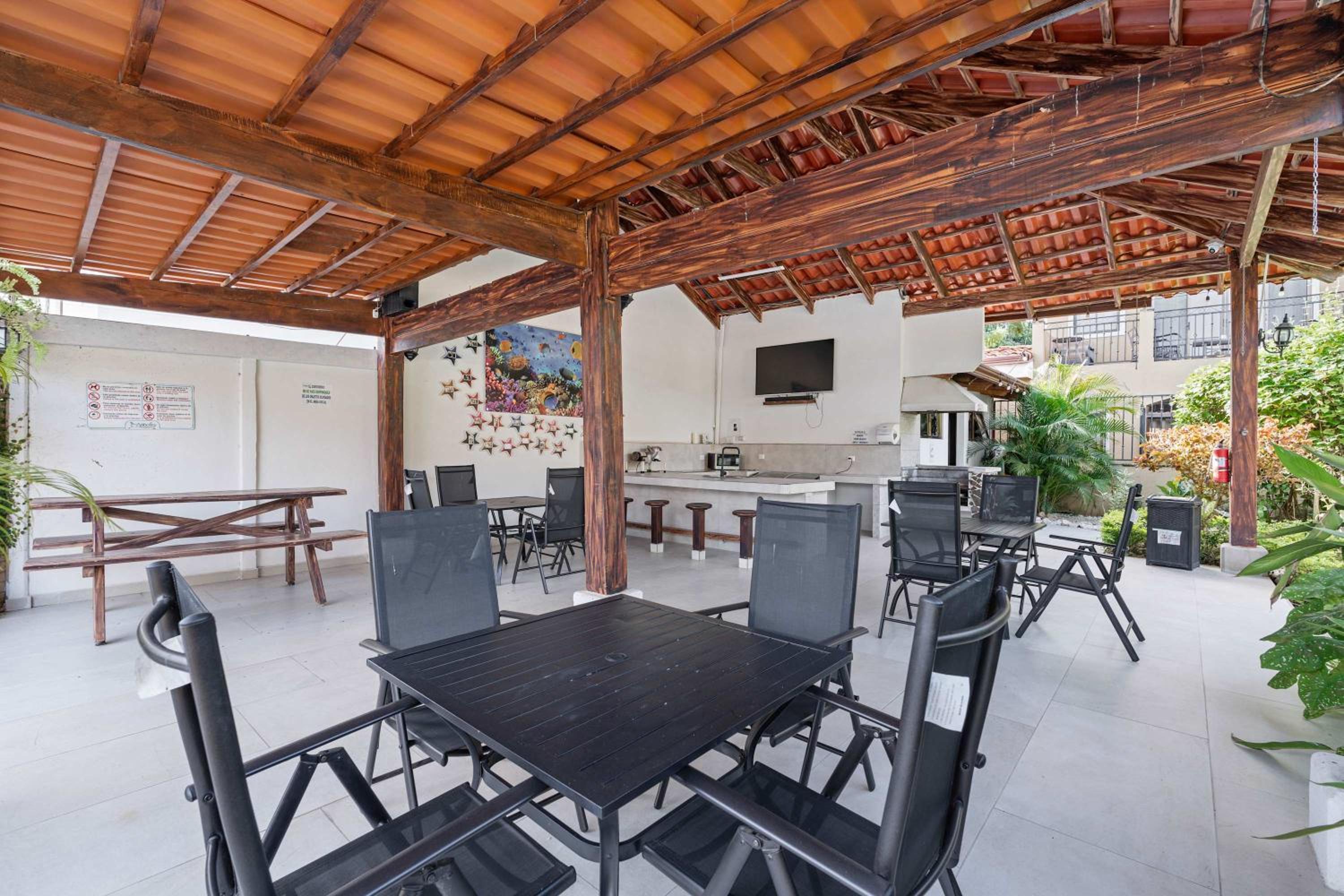 Villa with Pool, Gated Playas del Coco Getaway