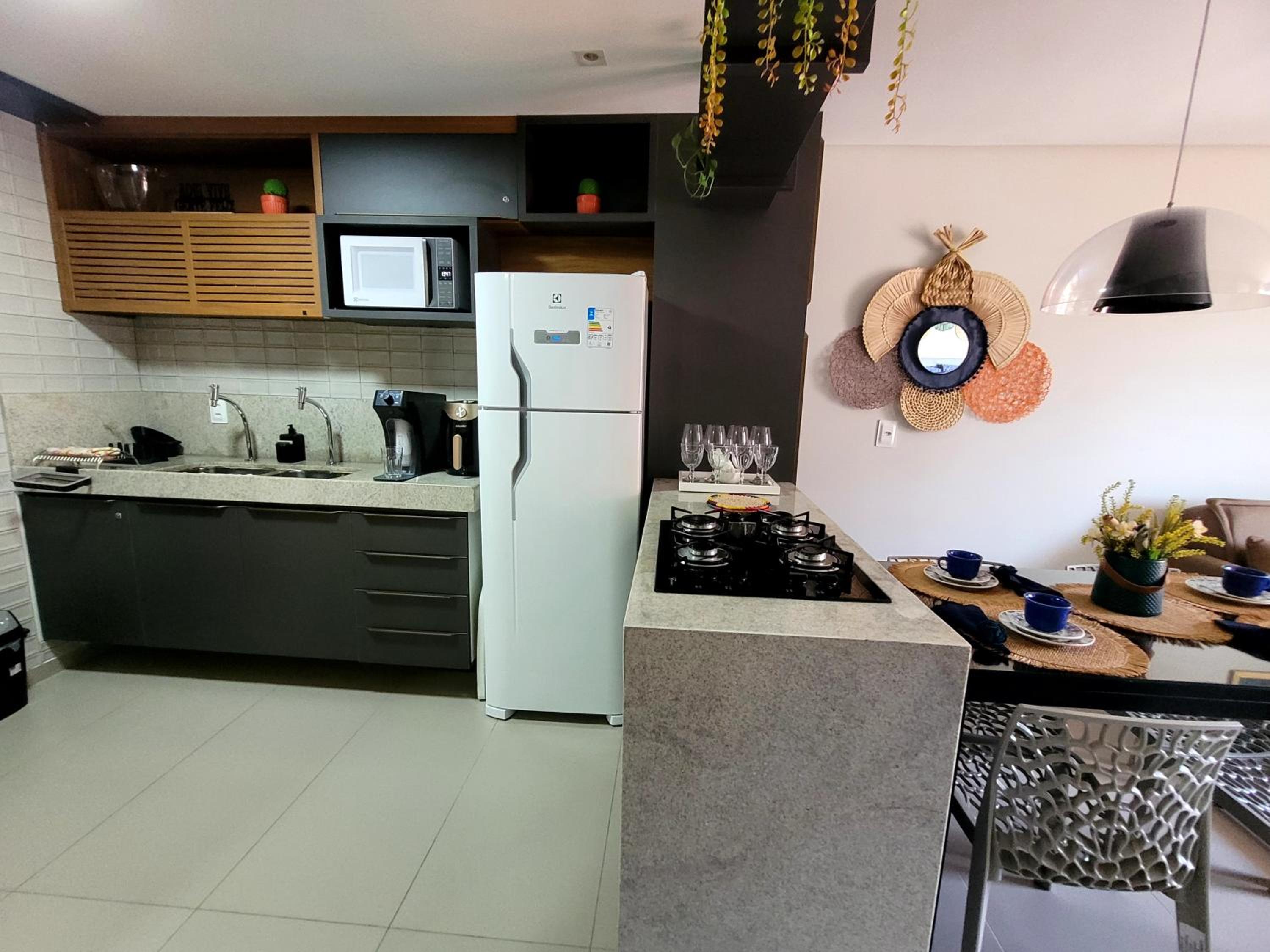 Flat com dois quartos na praia do Cabo Branco - climatizado e completo