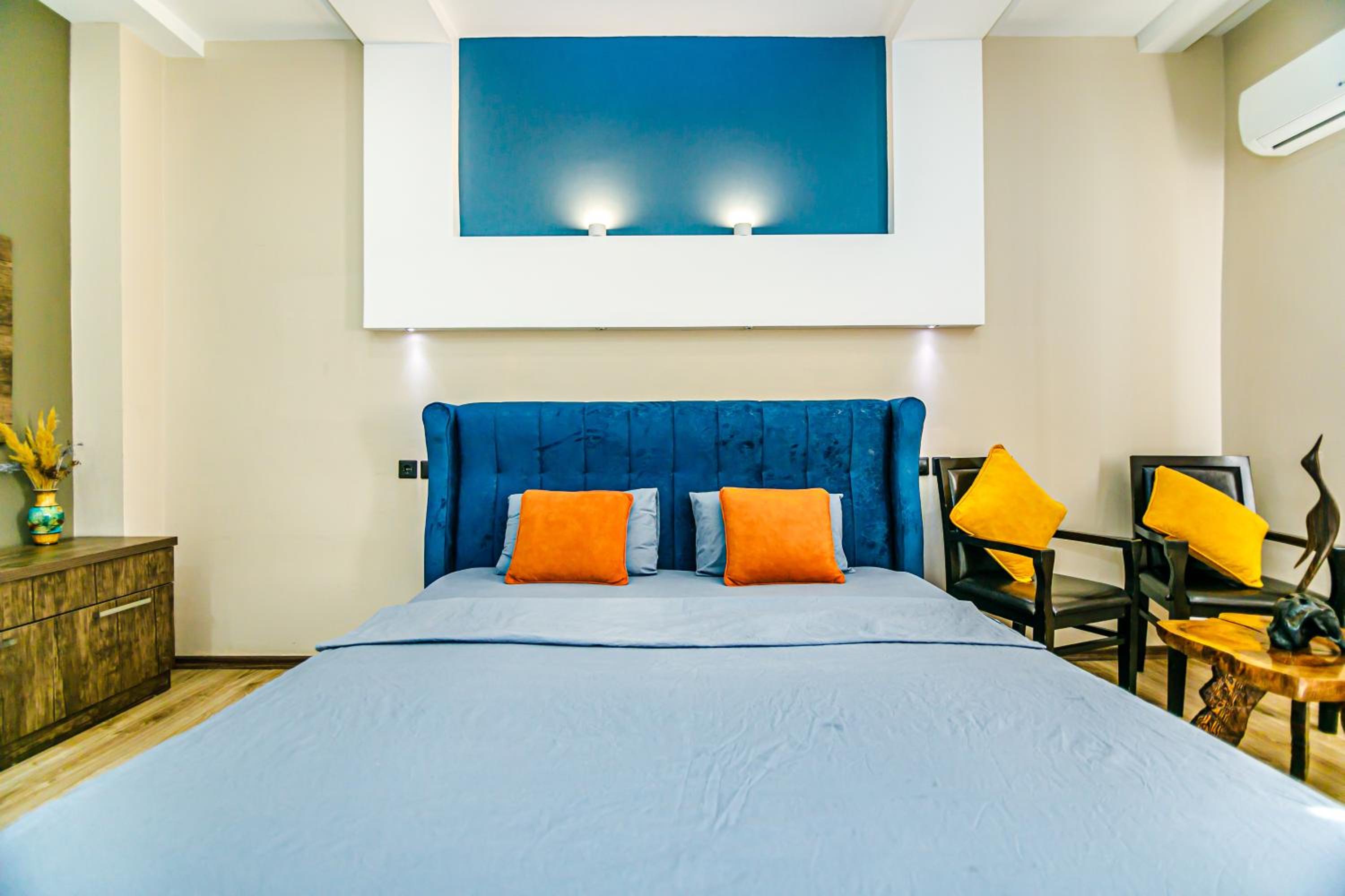 Little Gem in the Old City - One Bedroom