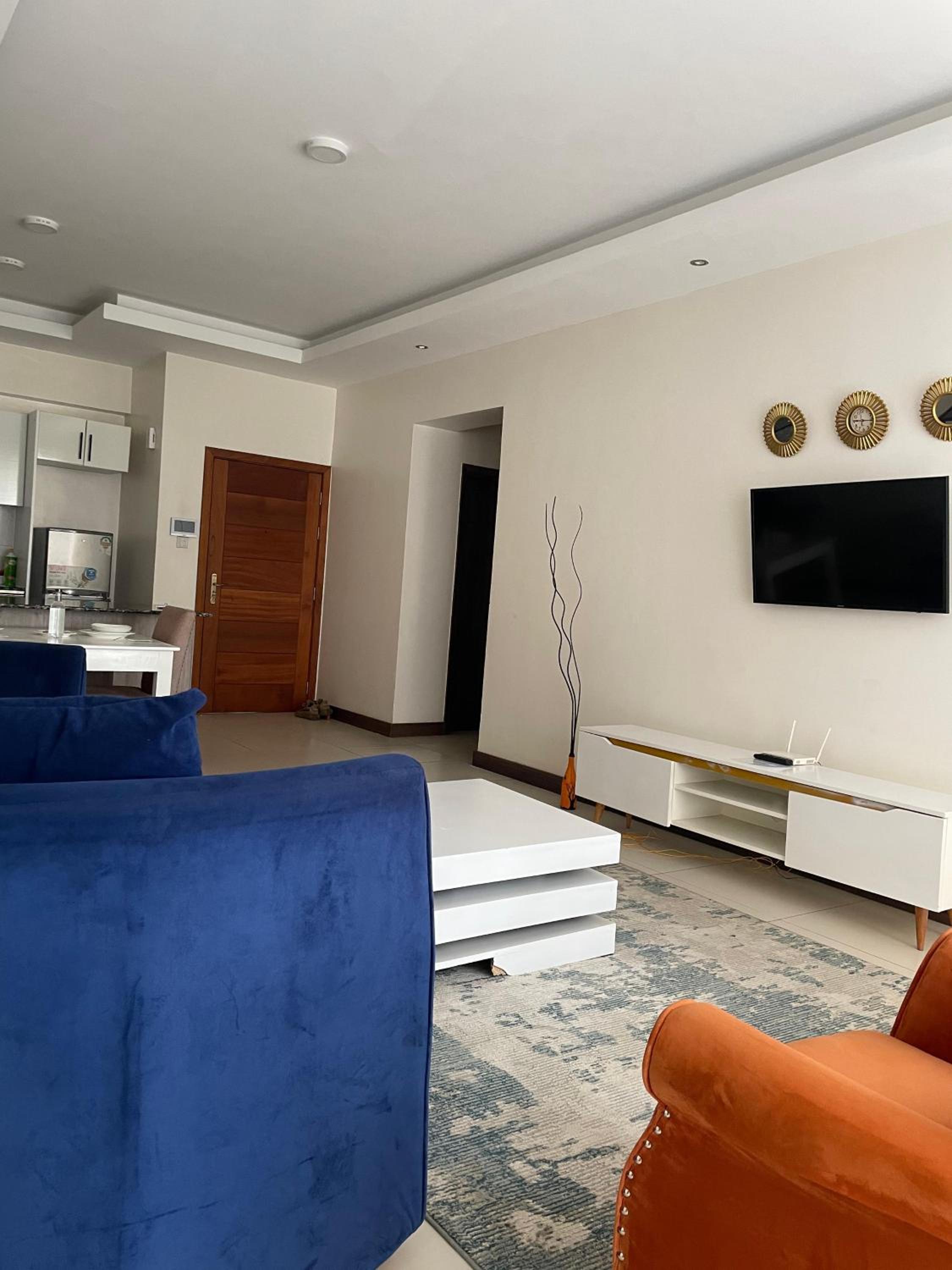M LUXURY APARTMENTs view 5